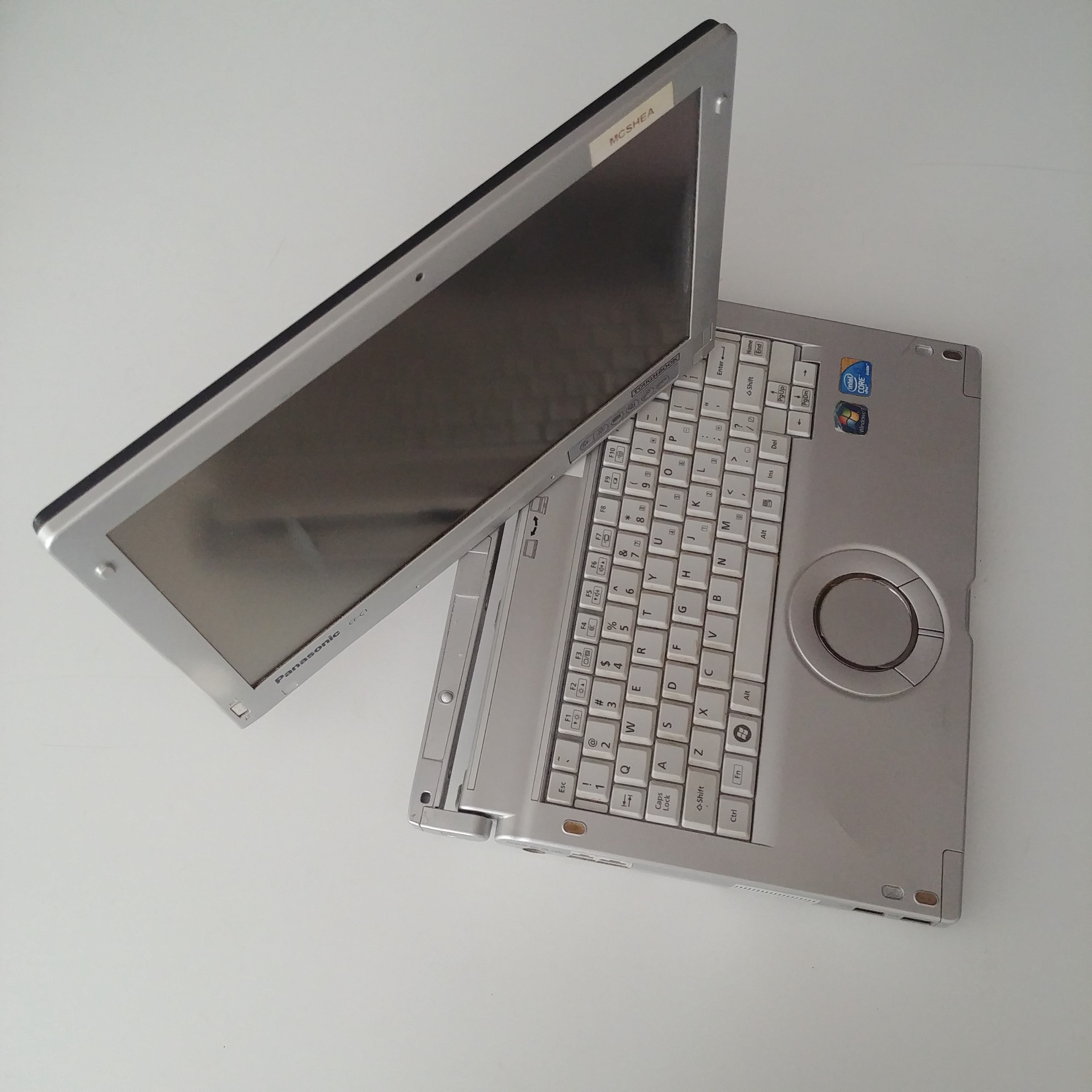 پاناسونیک تبلتی i5 تاچ، با SSD و بسیار سبک 0386/2