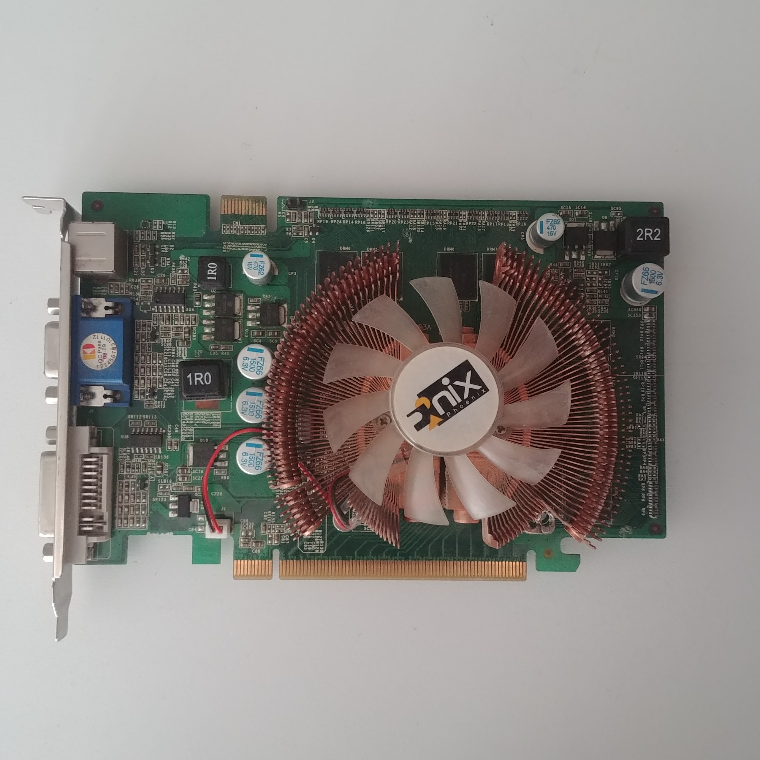 کارت گرافیک 8500 GT با هیت سینک عالی 0507