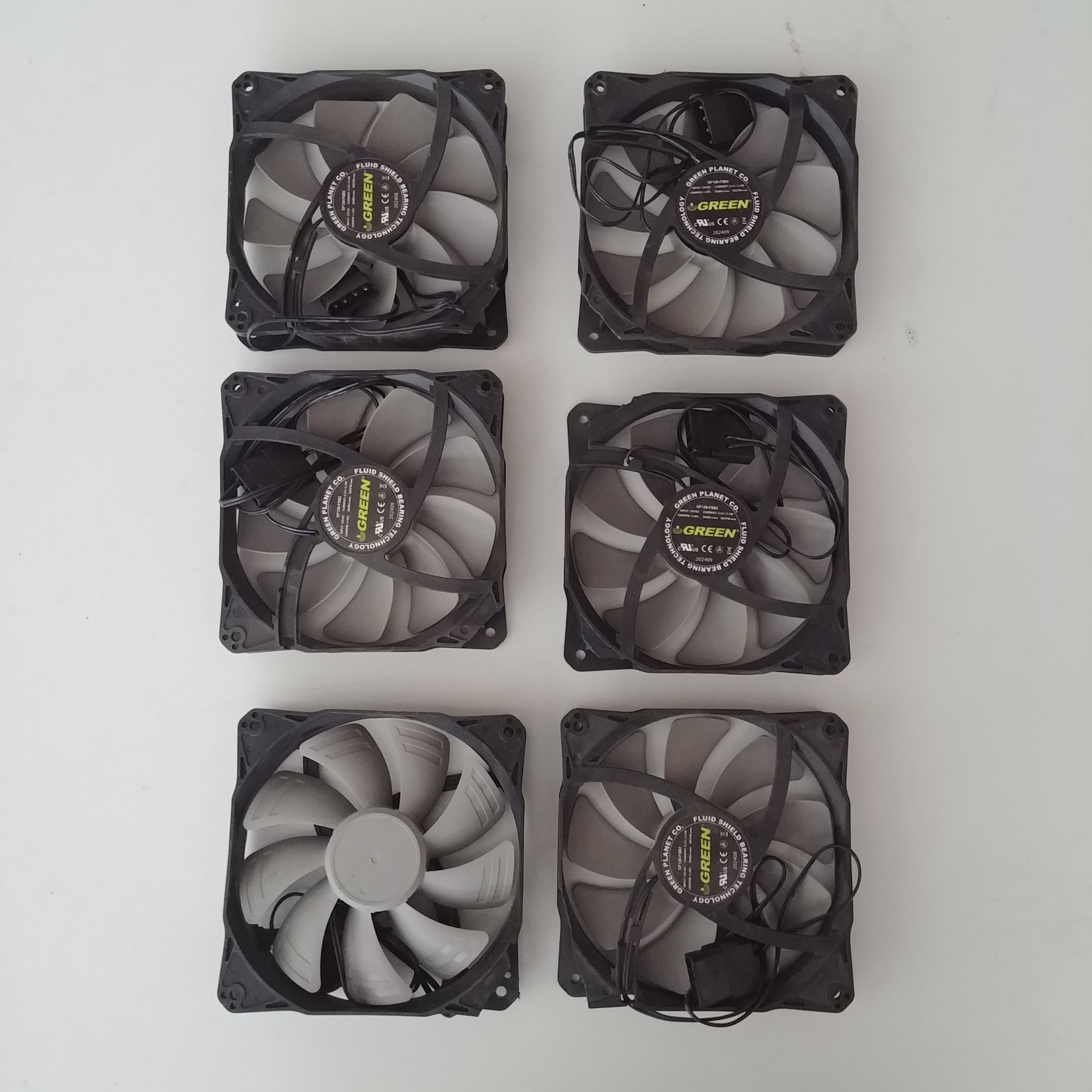 فن مولکس بی صدا 12x12 گرین (لبه در بار پریده)