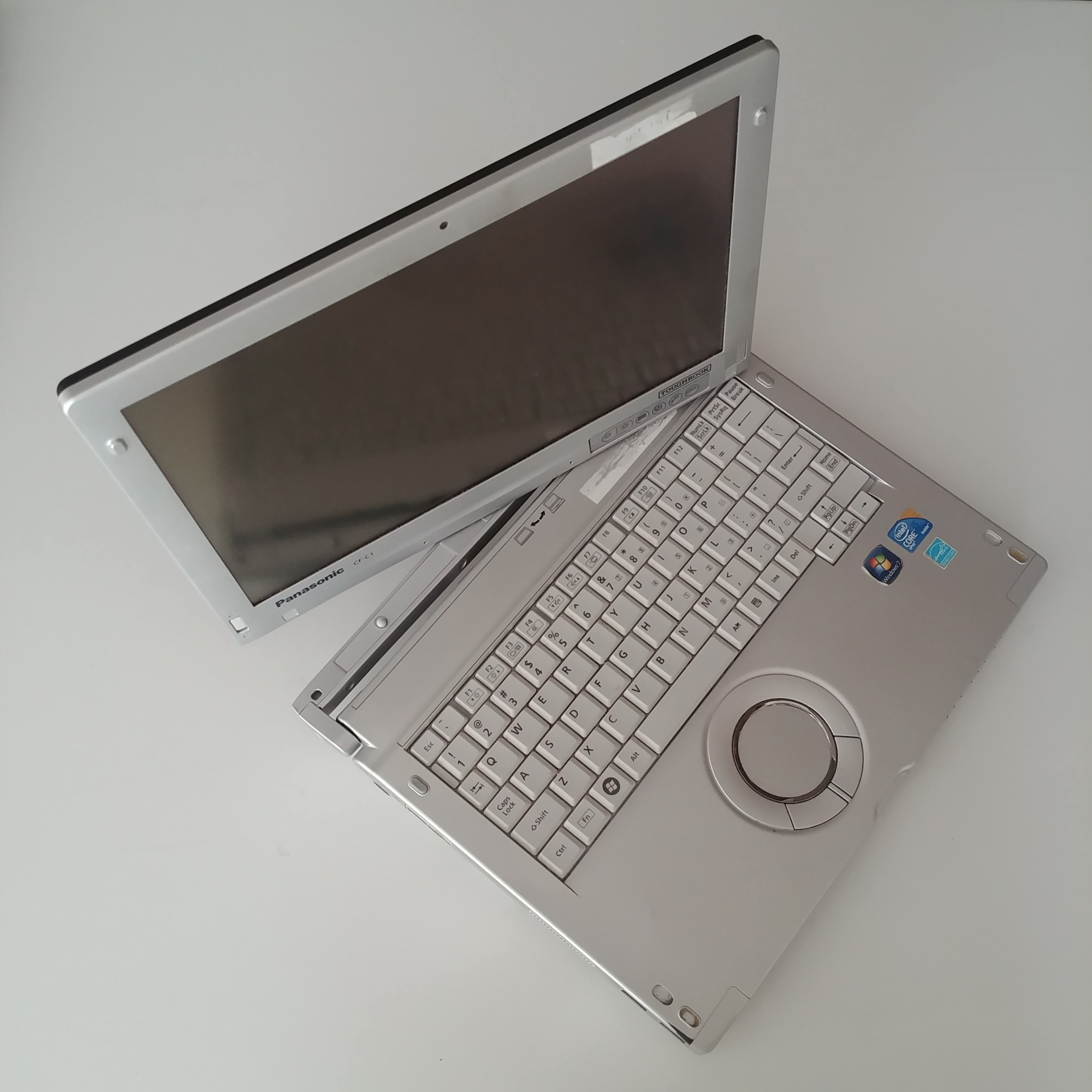 پاناسونیک تبلتی i5 تاچ، با SSD و بسیار سبک کد 0338