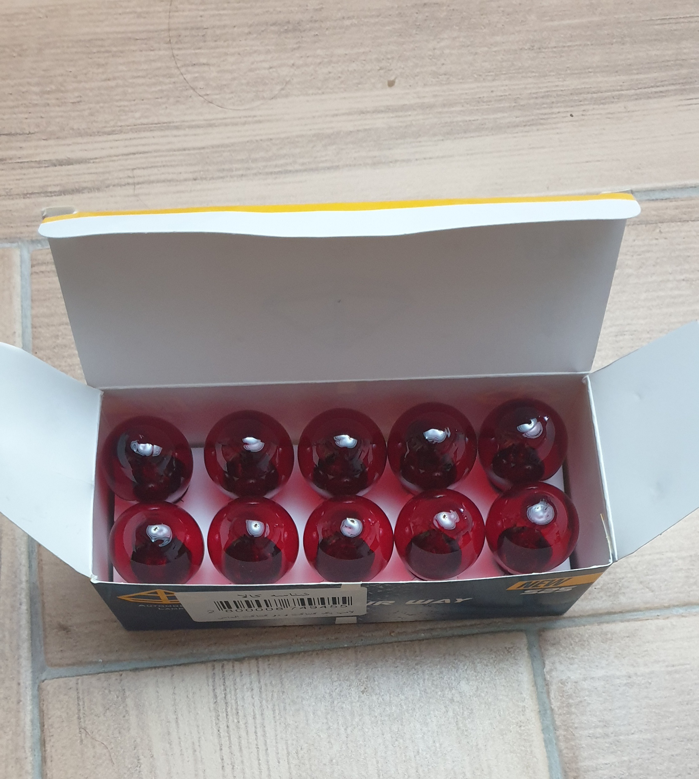 لامپ دو کنتاکت قرمر