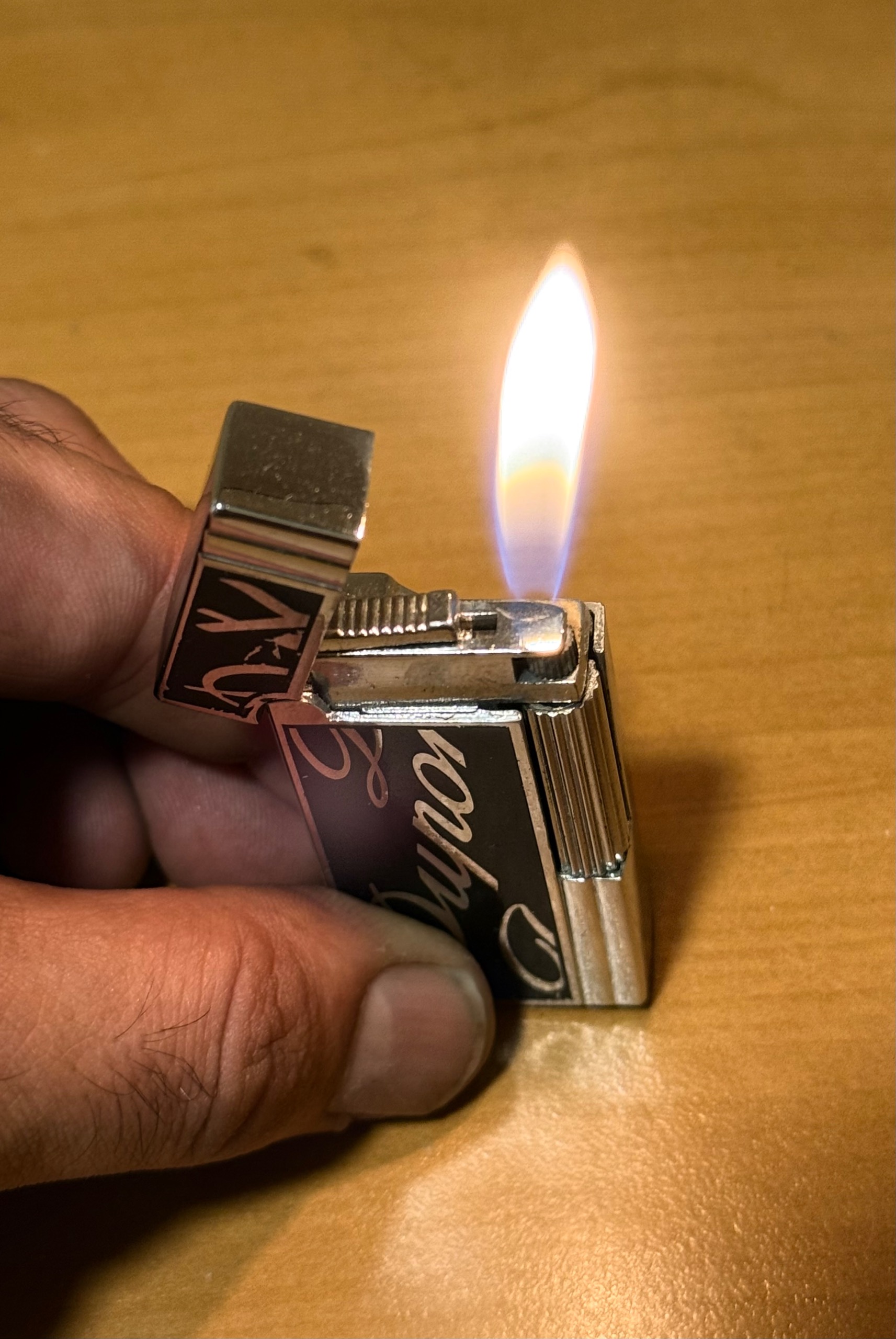 فندک لوکس S.T. Dupont فرانسوی (High Copy)