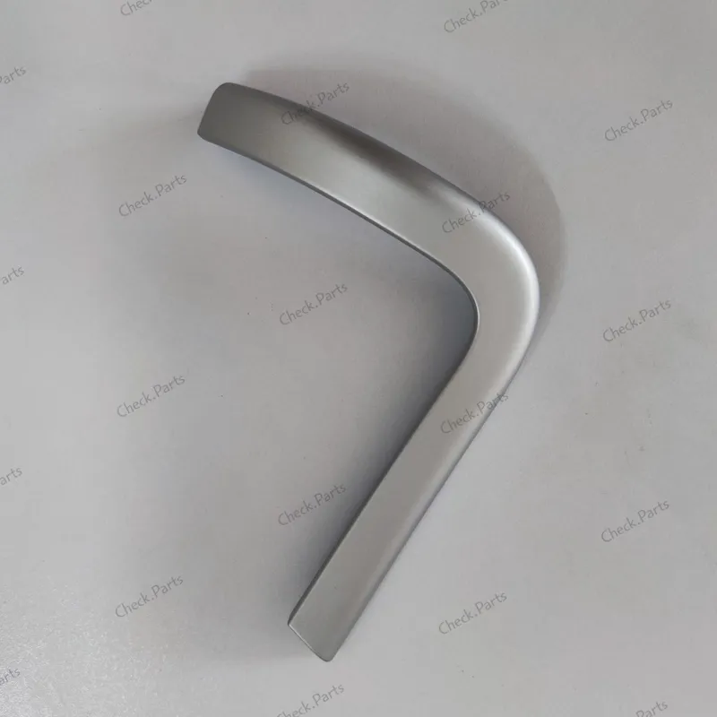 قاب دور دریچه کولر سمت راست پژو 207 ایساکو