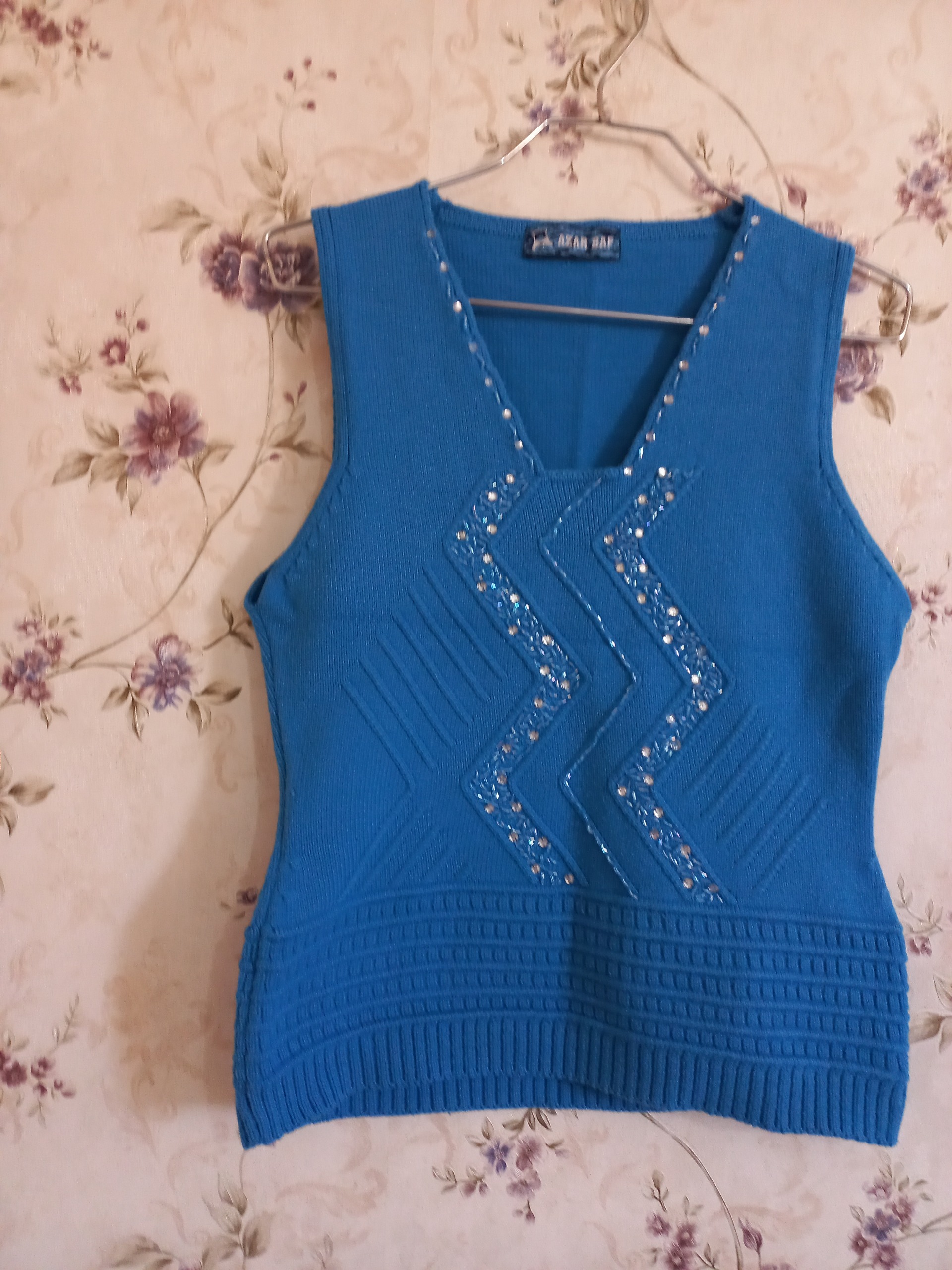 جلیقه بافت کار شده