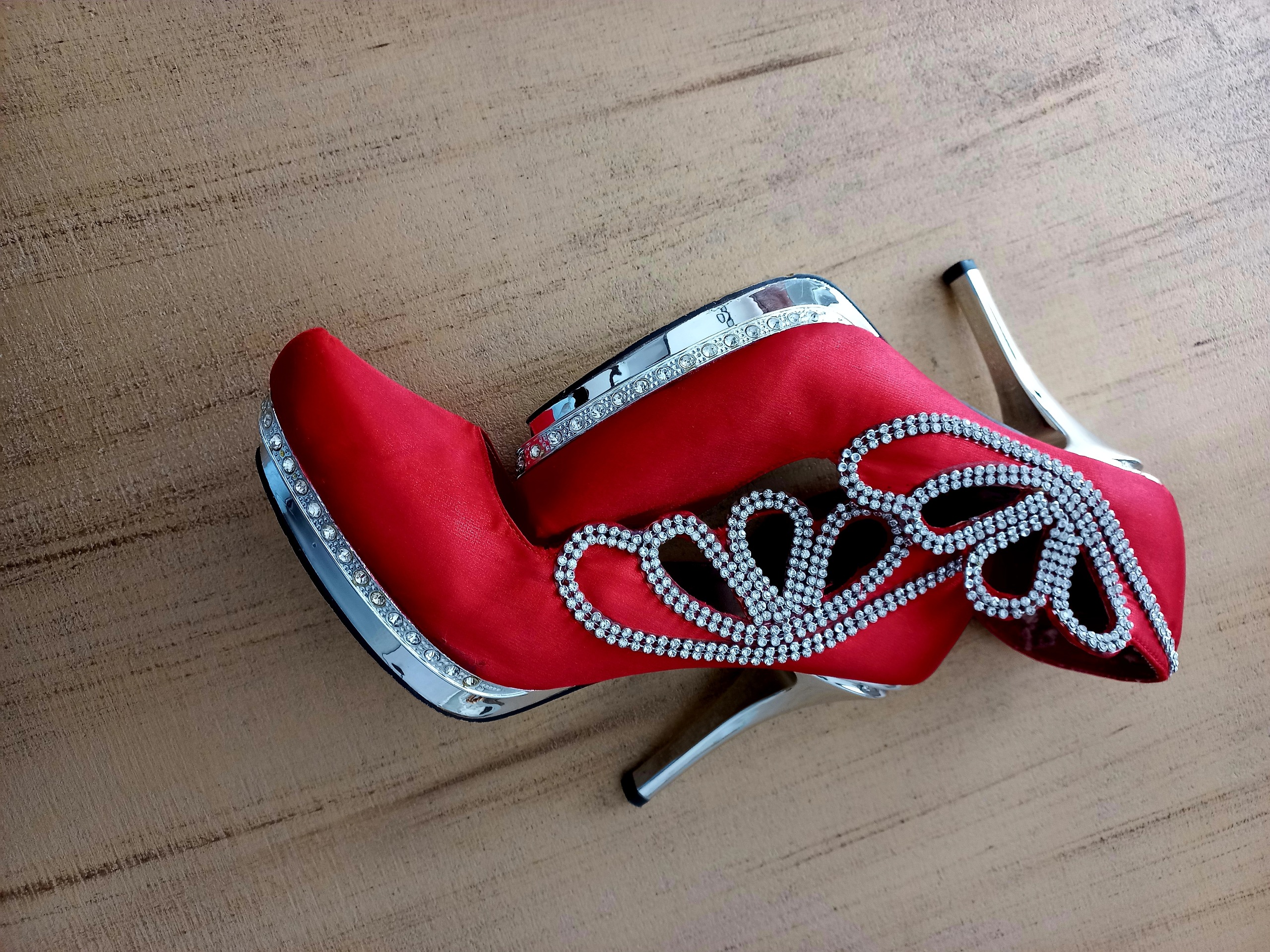 کفش مجلسی آلبالویی