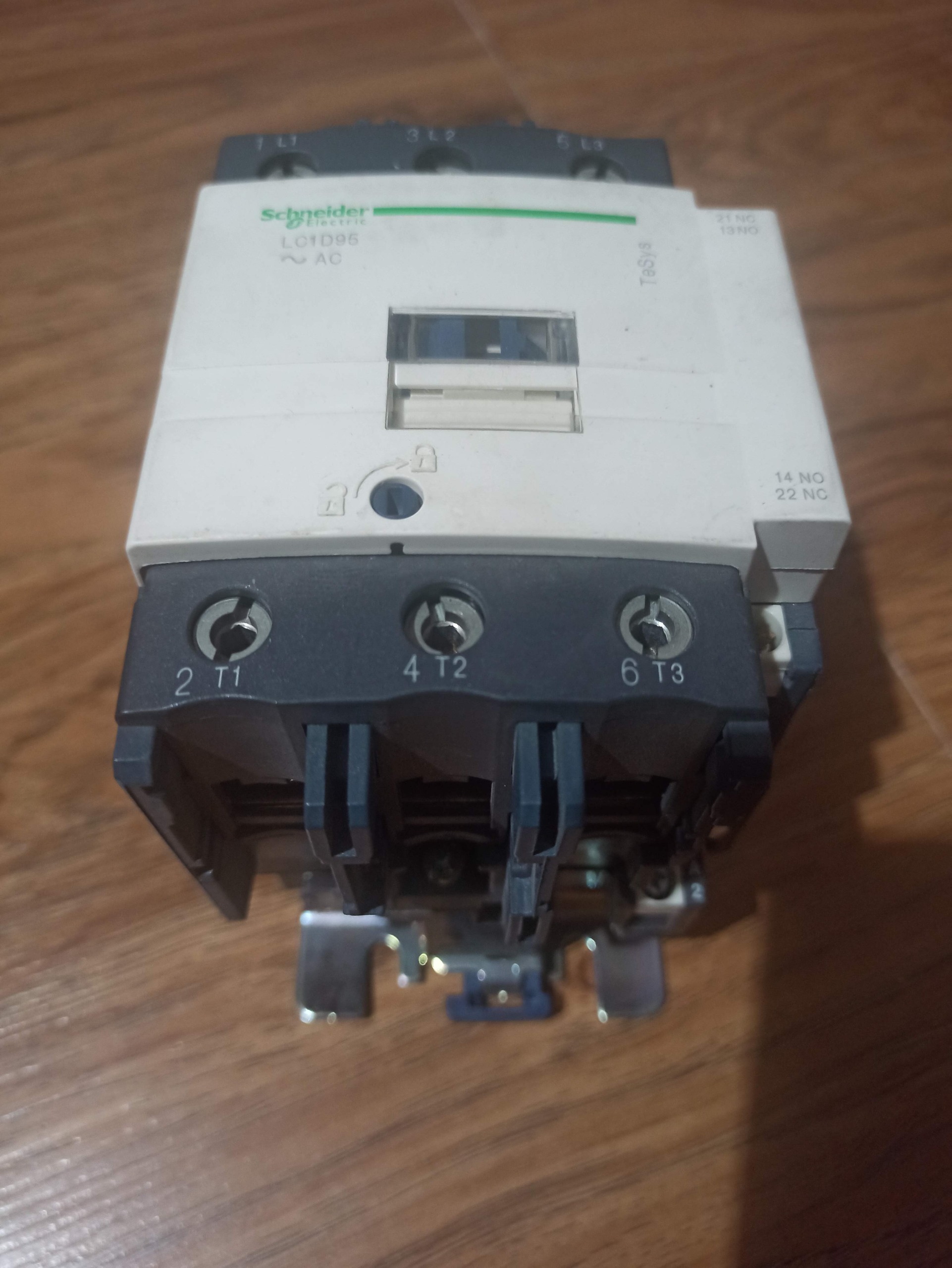 کنتاکتور اشنایدر _LC1D95