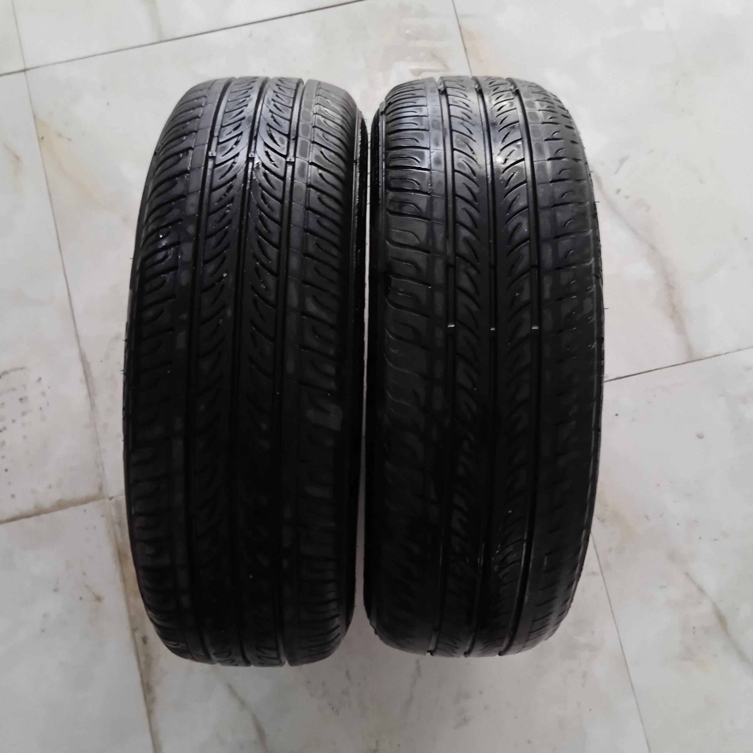 یک جفت لاستیک در حد