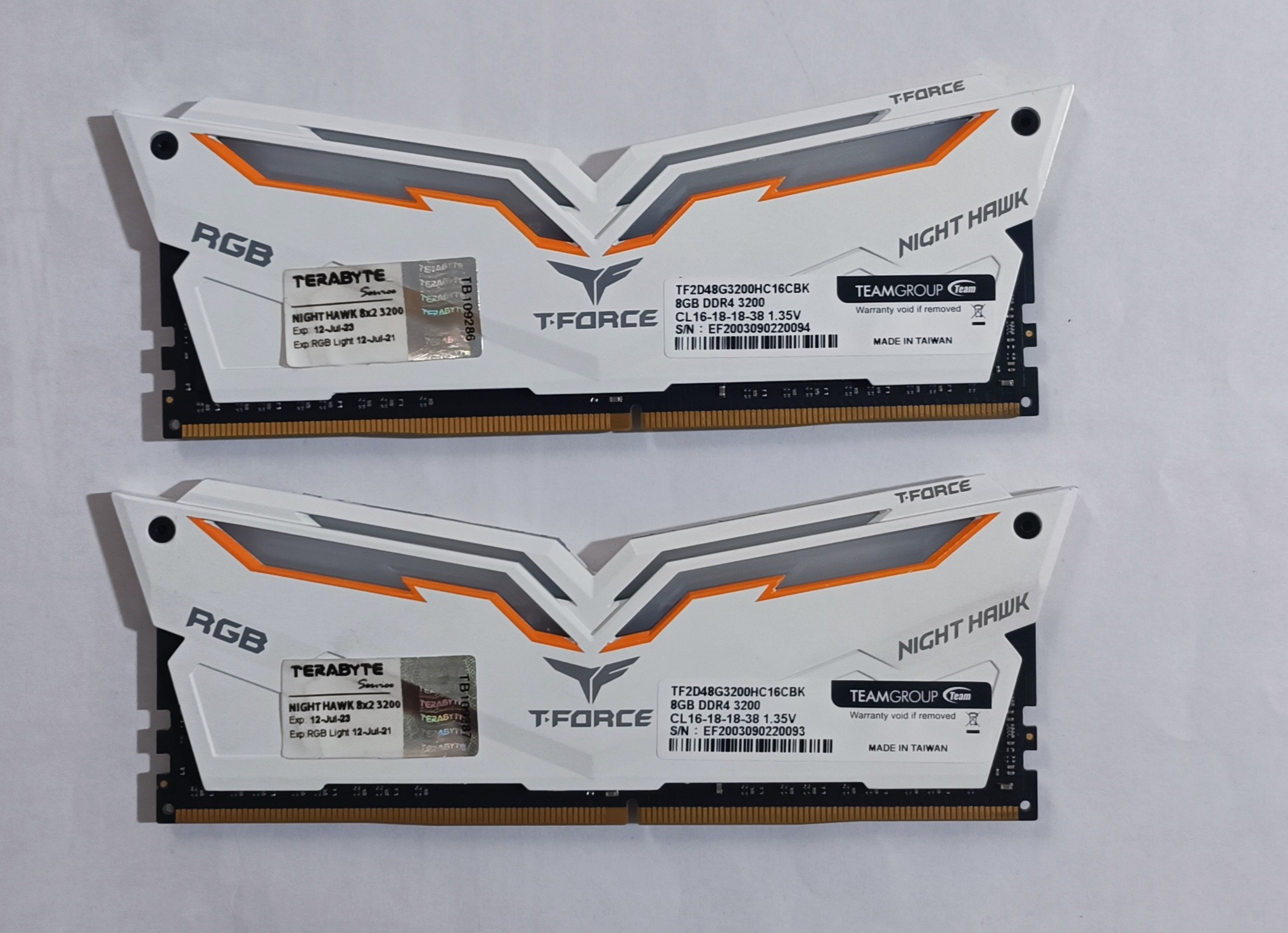 رم RGB ddr4 16g