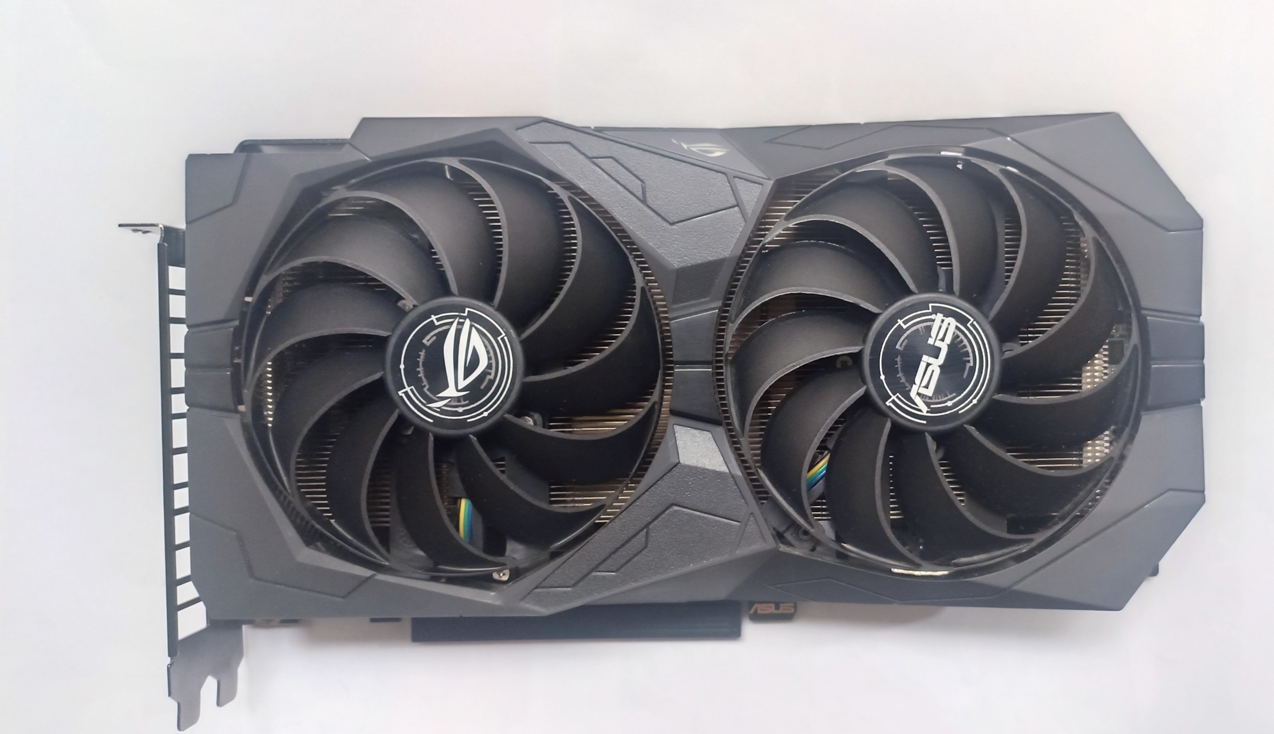 گرافیک 1650 ROG تمیز