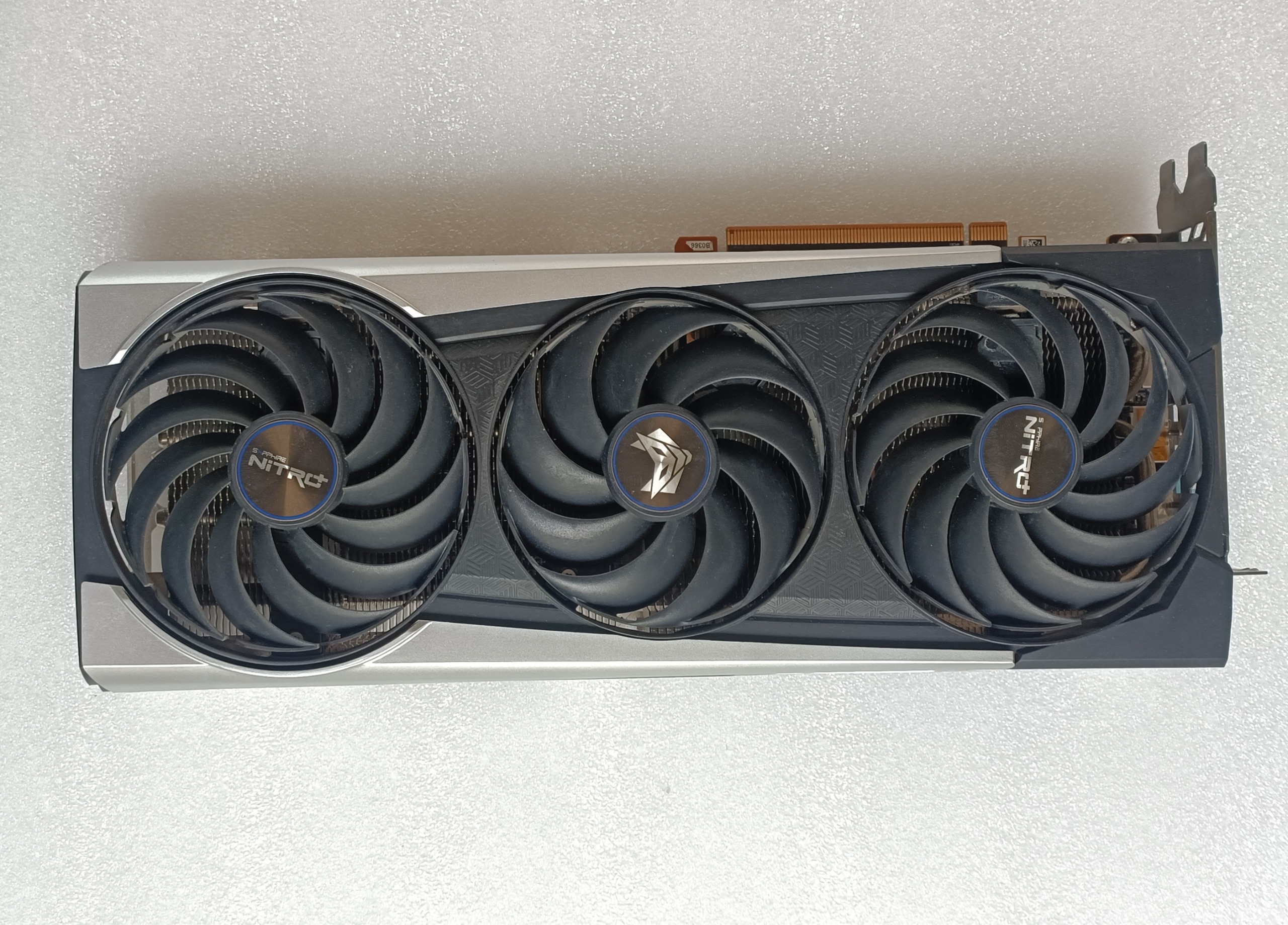 گرافیک 6700 xt