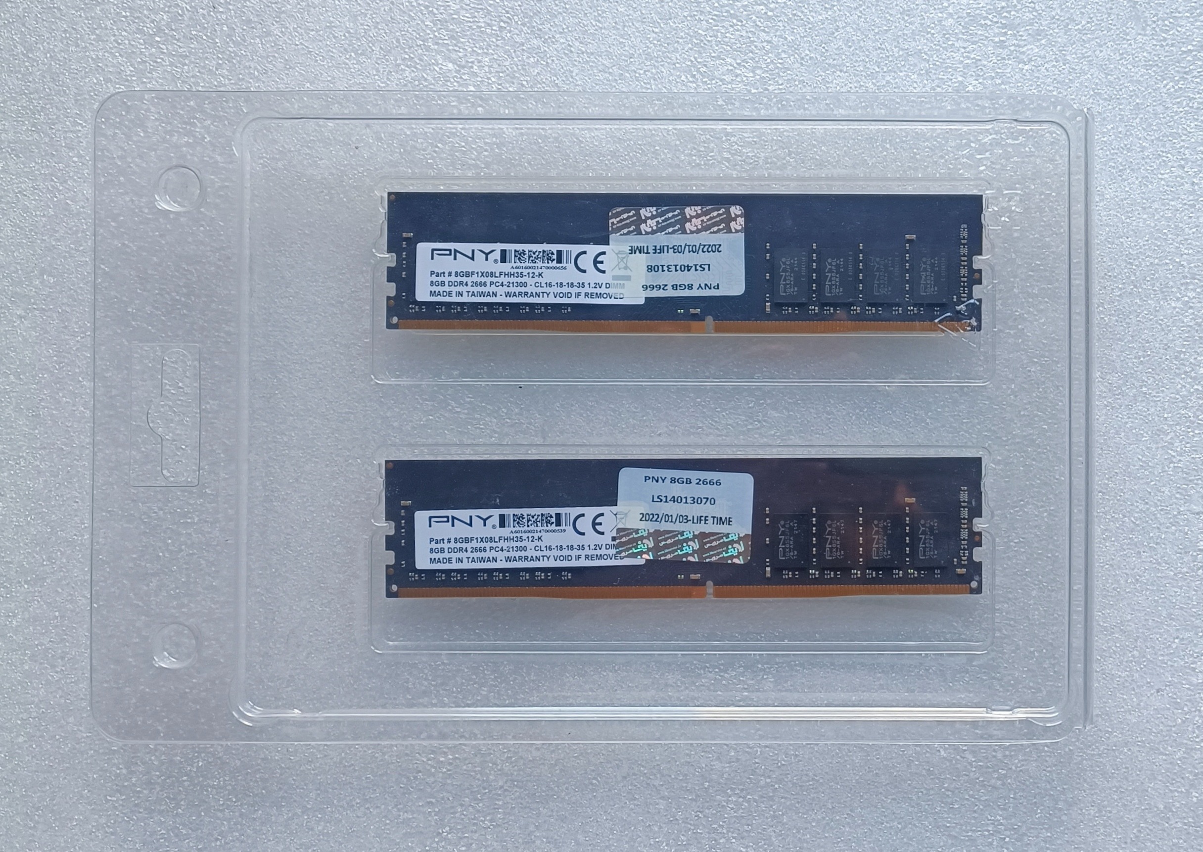 2عدد رم 8گیگ ddr4 گارانتی