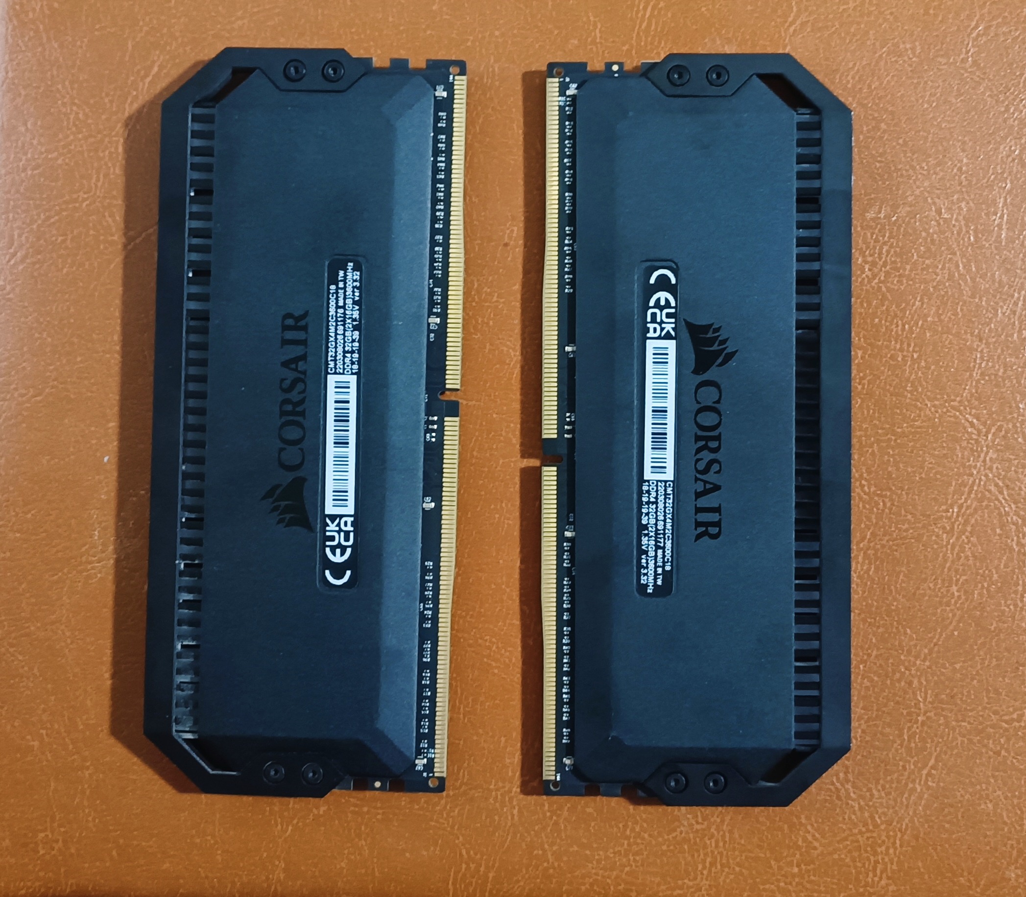 CORSAIR RGB 32GB (2 x 16GB) DDR4 3600MHz C18