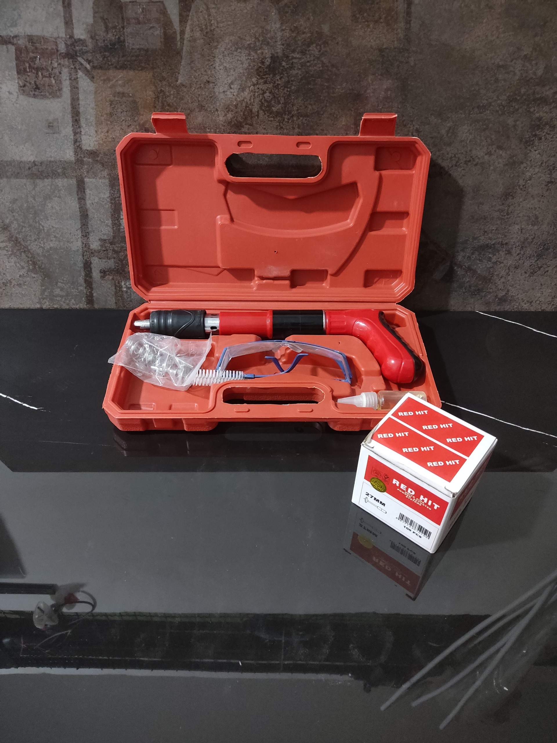 تفنگ میخکوب دستی رد هیت اصلی به همراه میخ چاشنی