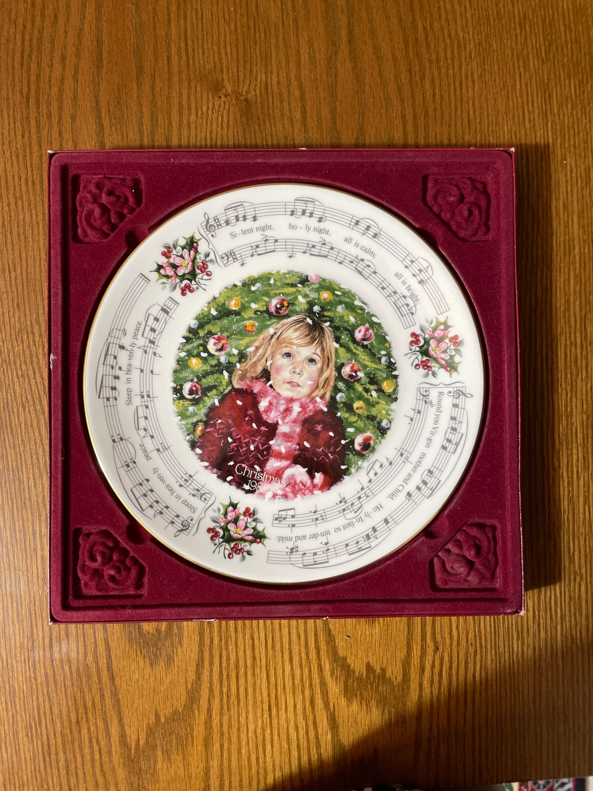 بشقاب دیوارکوب انگلیسی