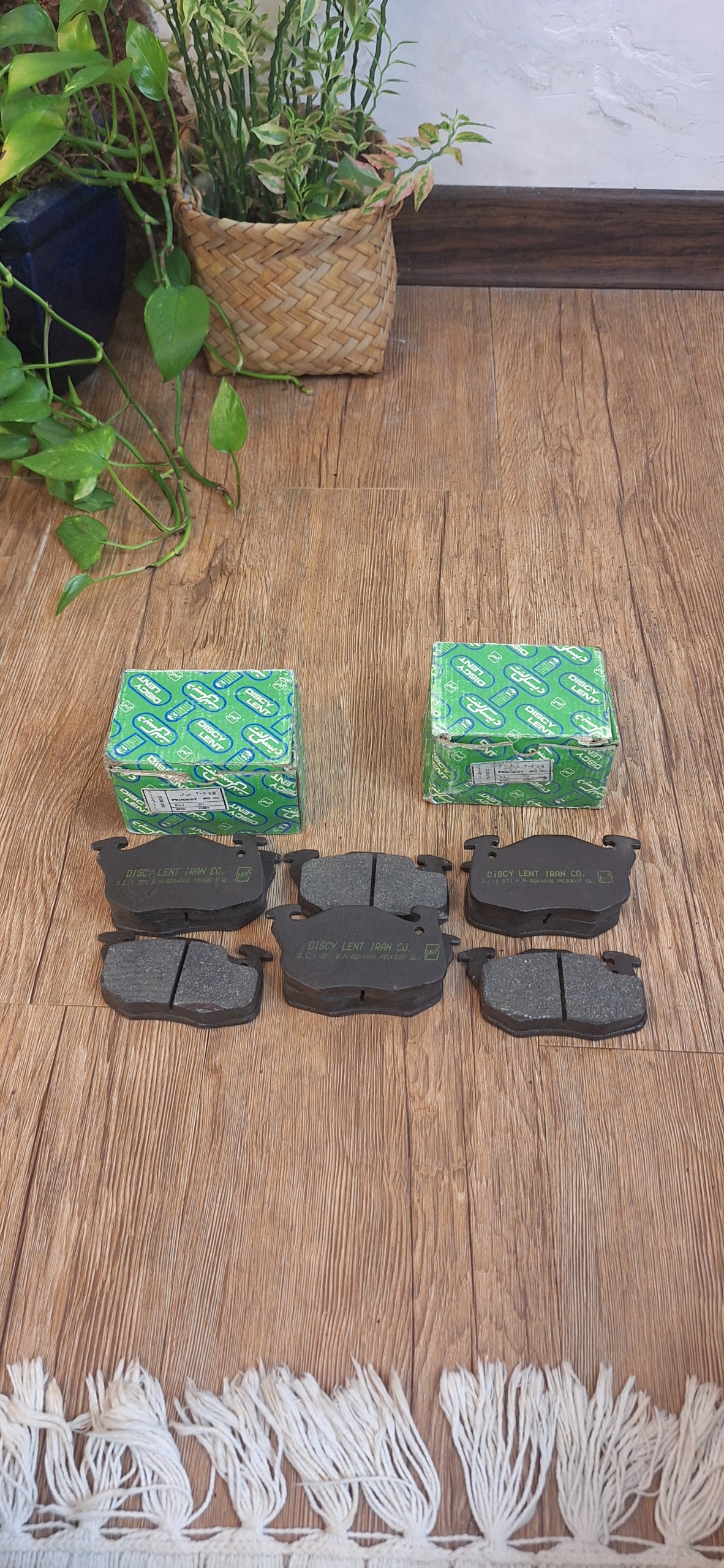 لنت ترمز فابریکی پژو 205 و 405GL ساخت ایران قدیم