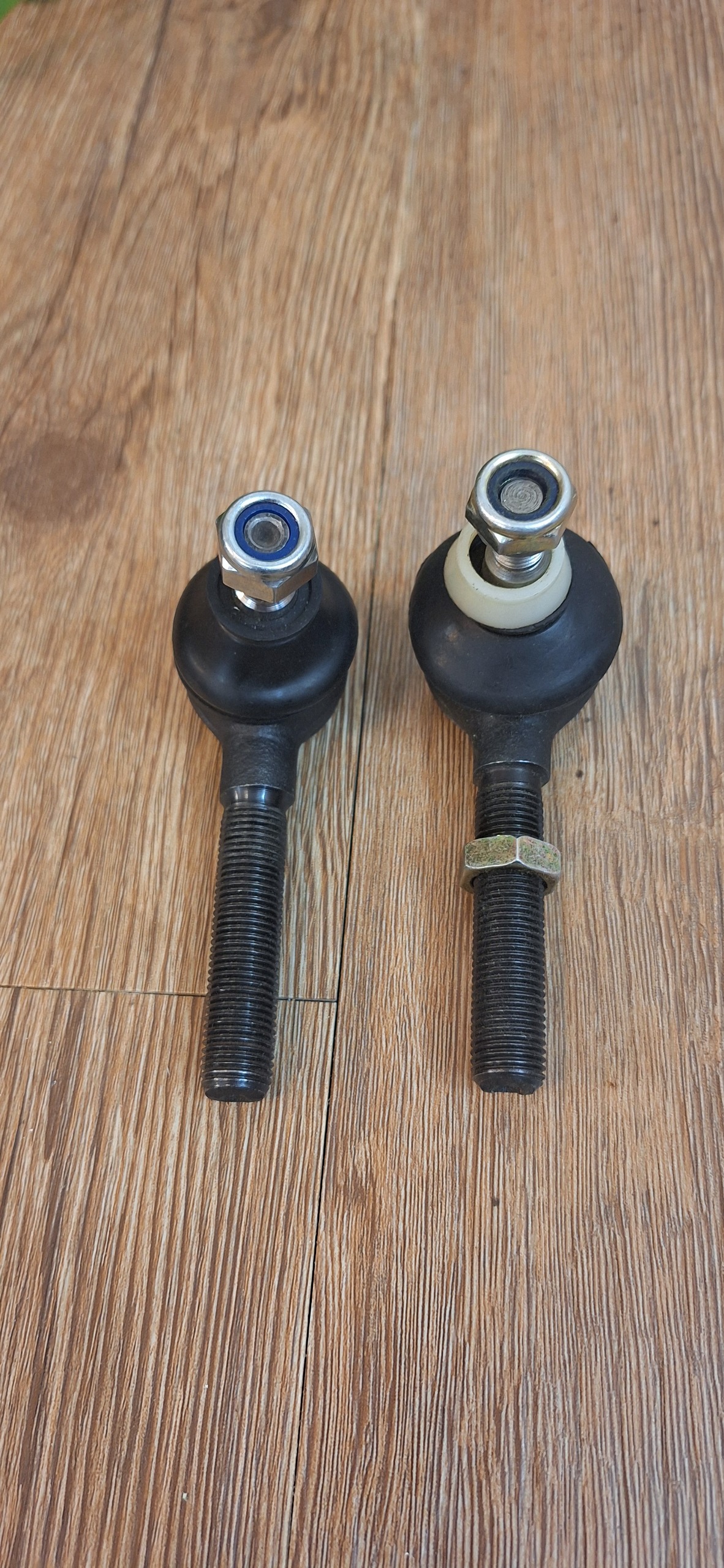 سیبک فرمان اورجینال فابریکی پژو 205 ساخت فرانسه