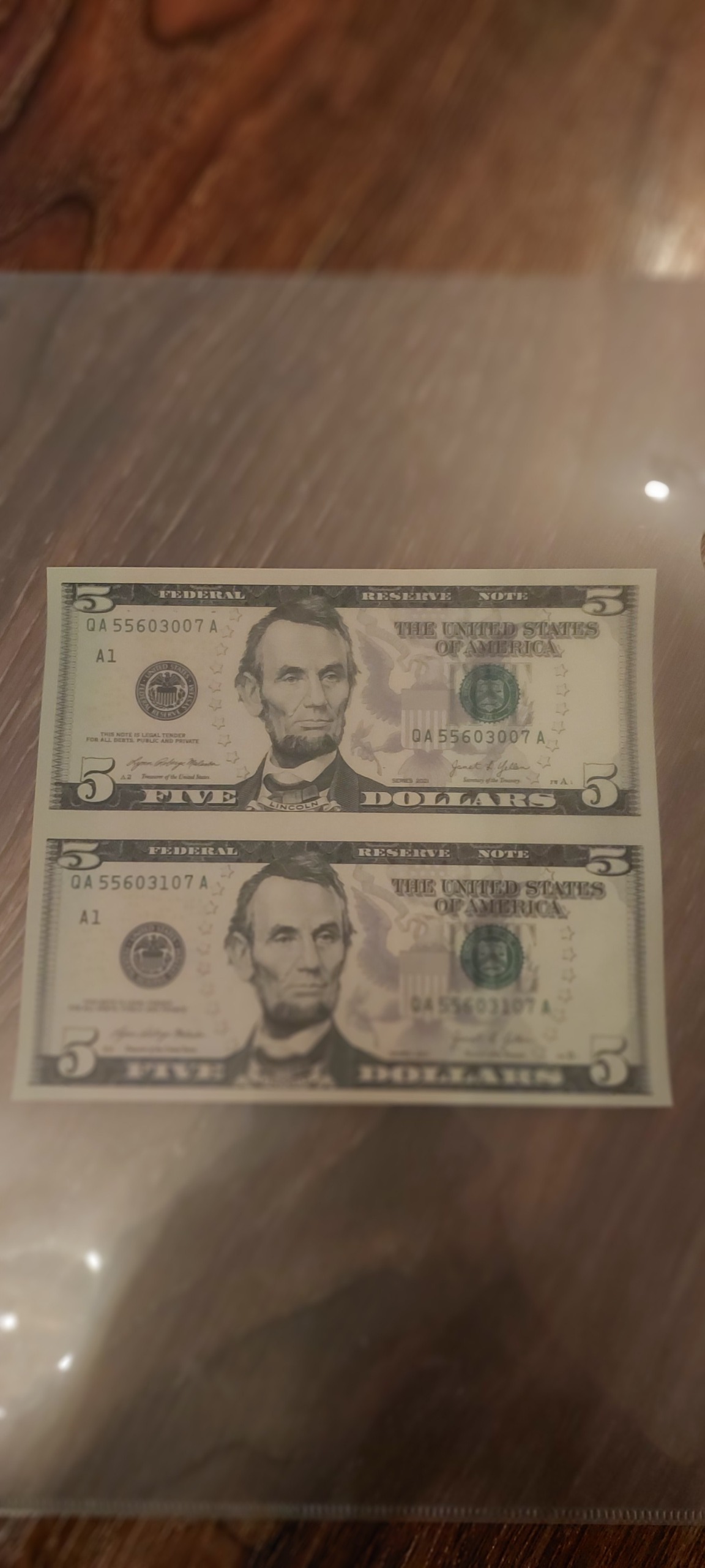 اسکناس پنج دلاری