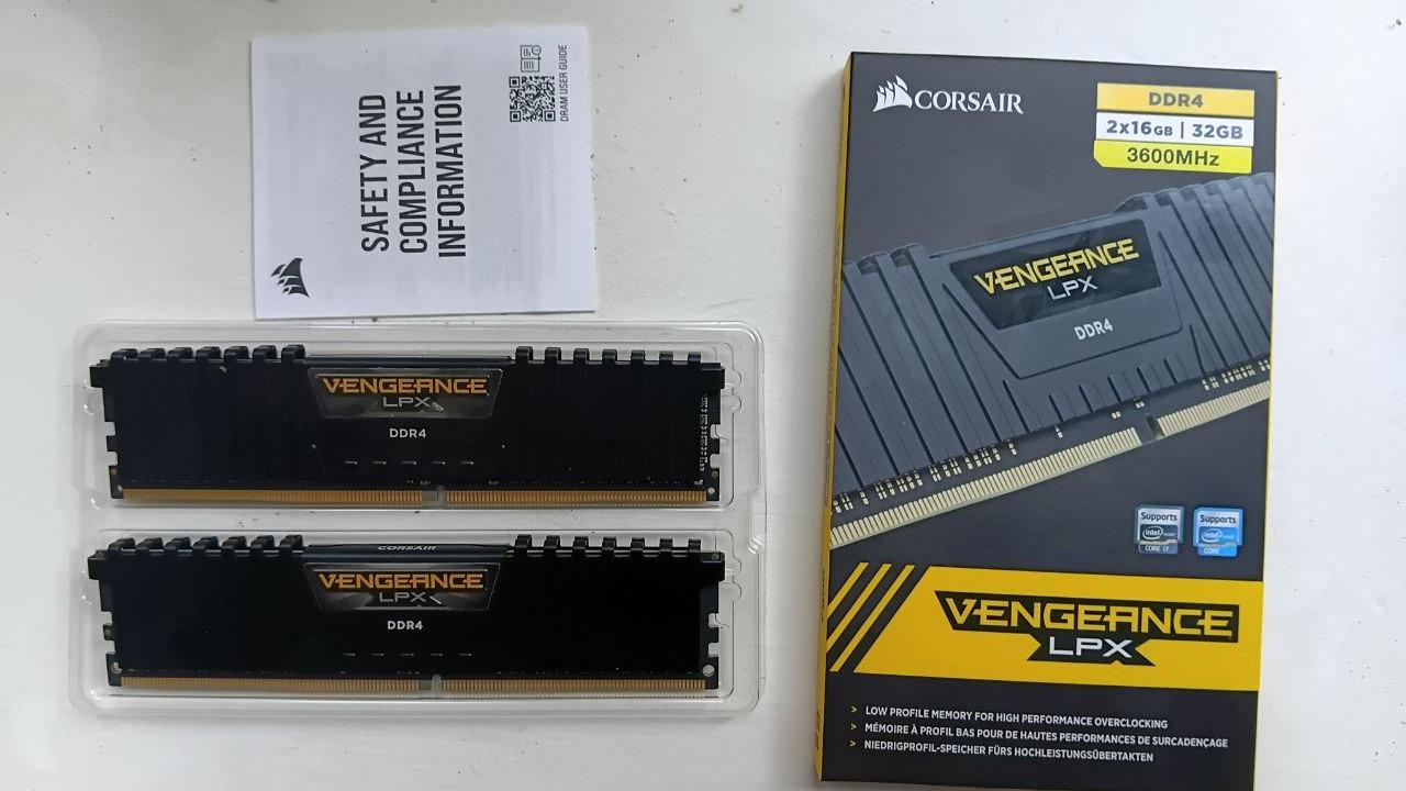 رم کورسیر 32 گیگ 3600 مگاهرتز CL18