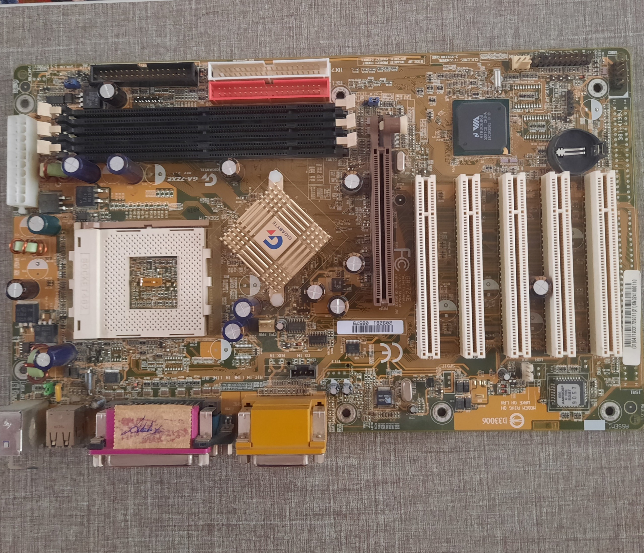 مادربرد سوکت AMD 462 گیگابایت GA-7ZXE