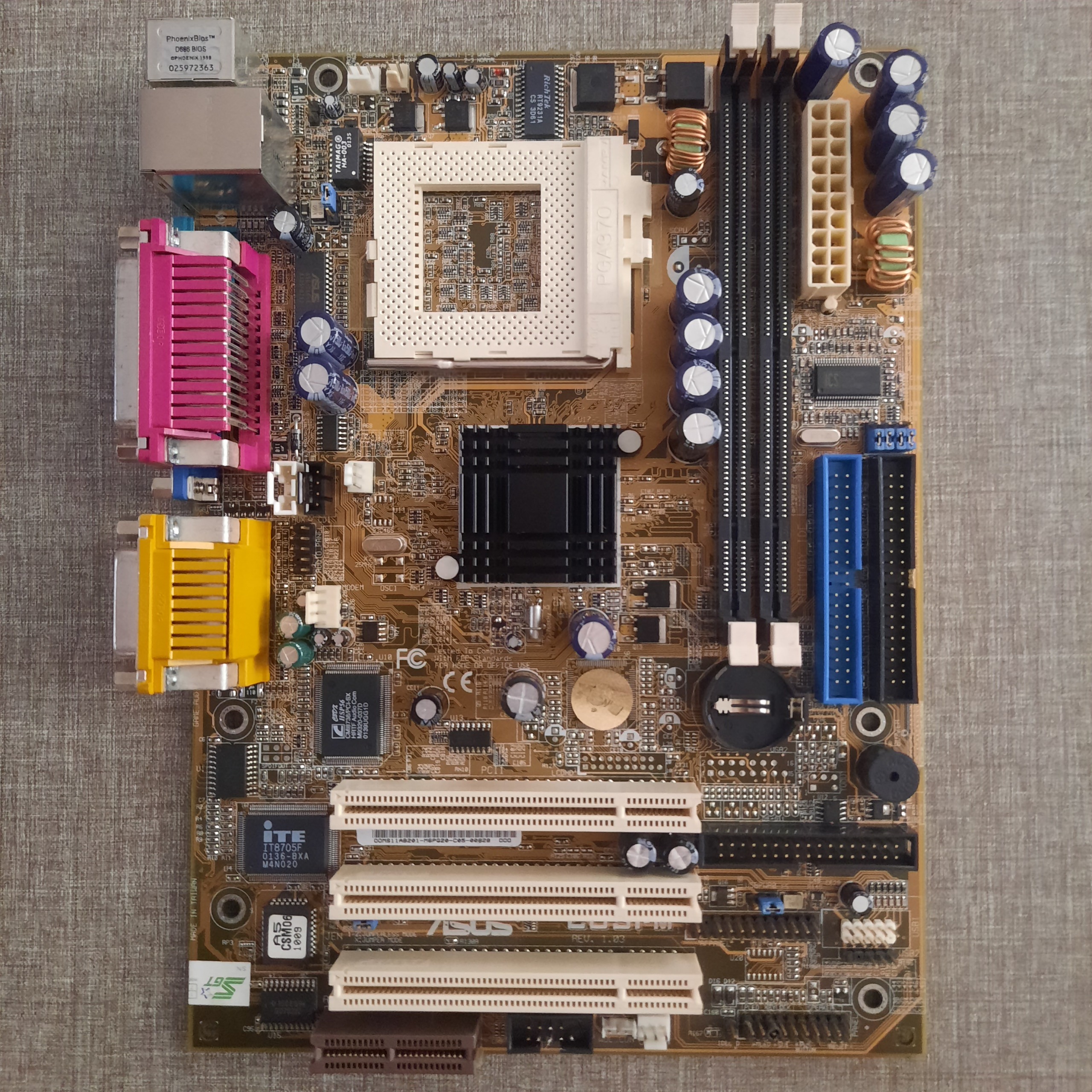 مادربرد p3  با گرافیک  ASUS CUSI-M