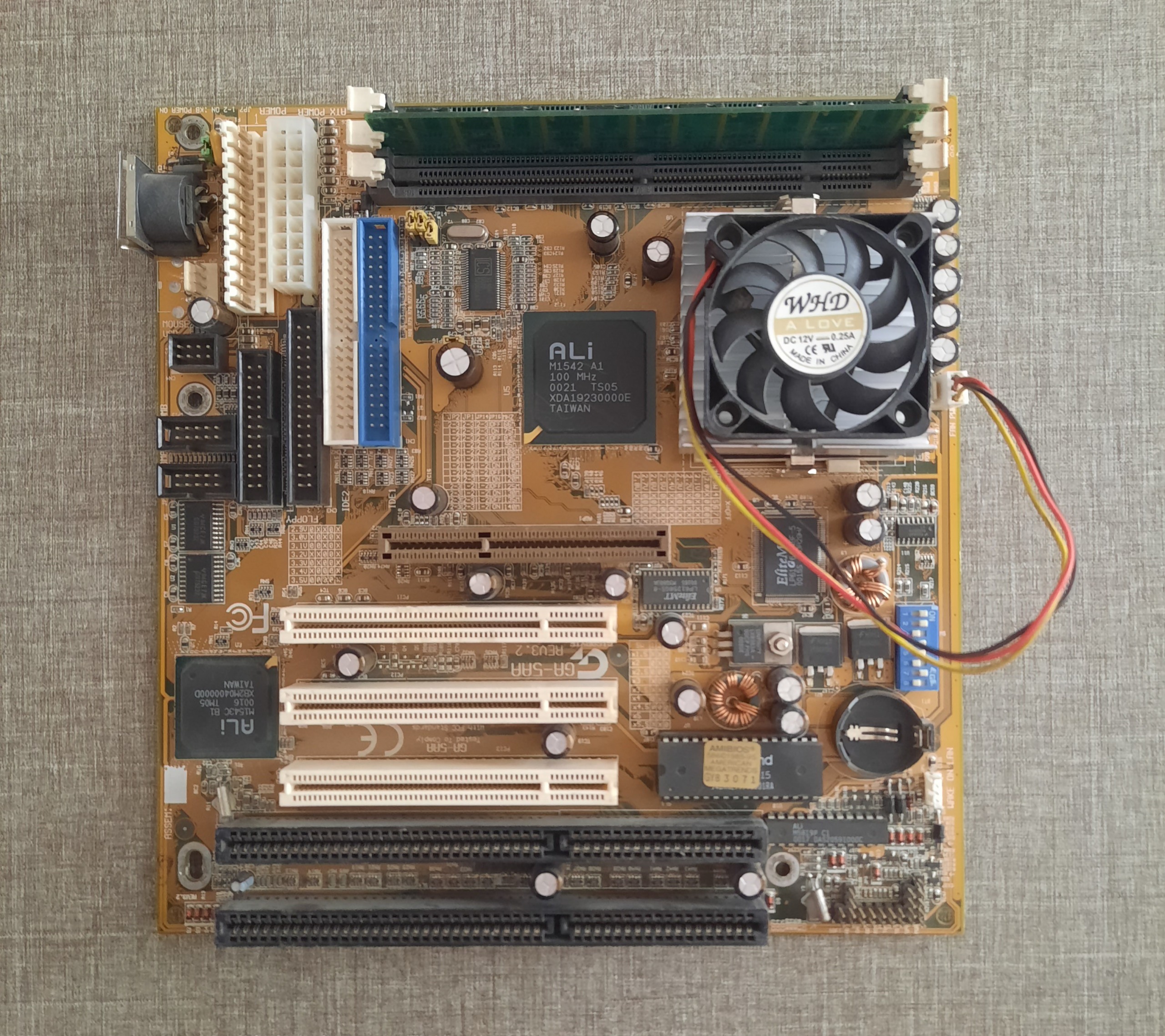باندل مادربرد سوکت7 پنتیوم GIGABYTE GA-5AA