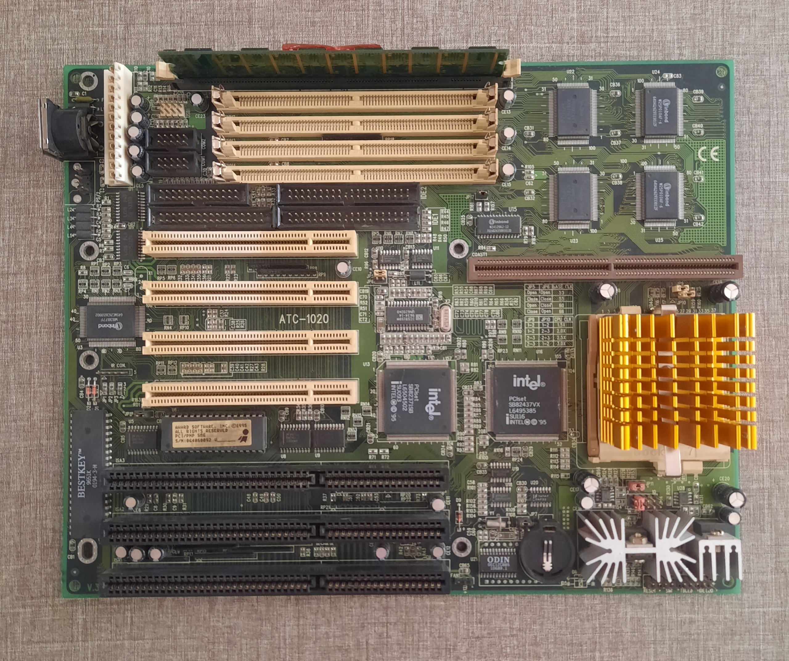 باندل اینتل PENTIUM 133 و مادربرد ATC-1020