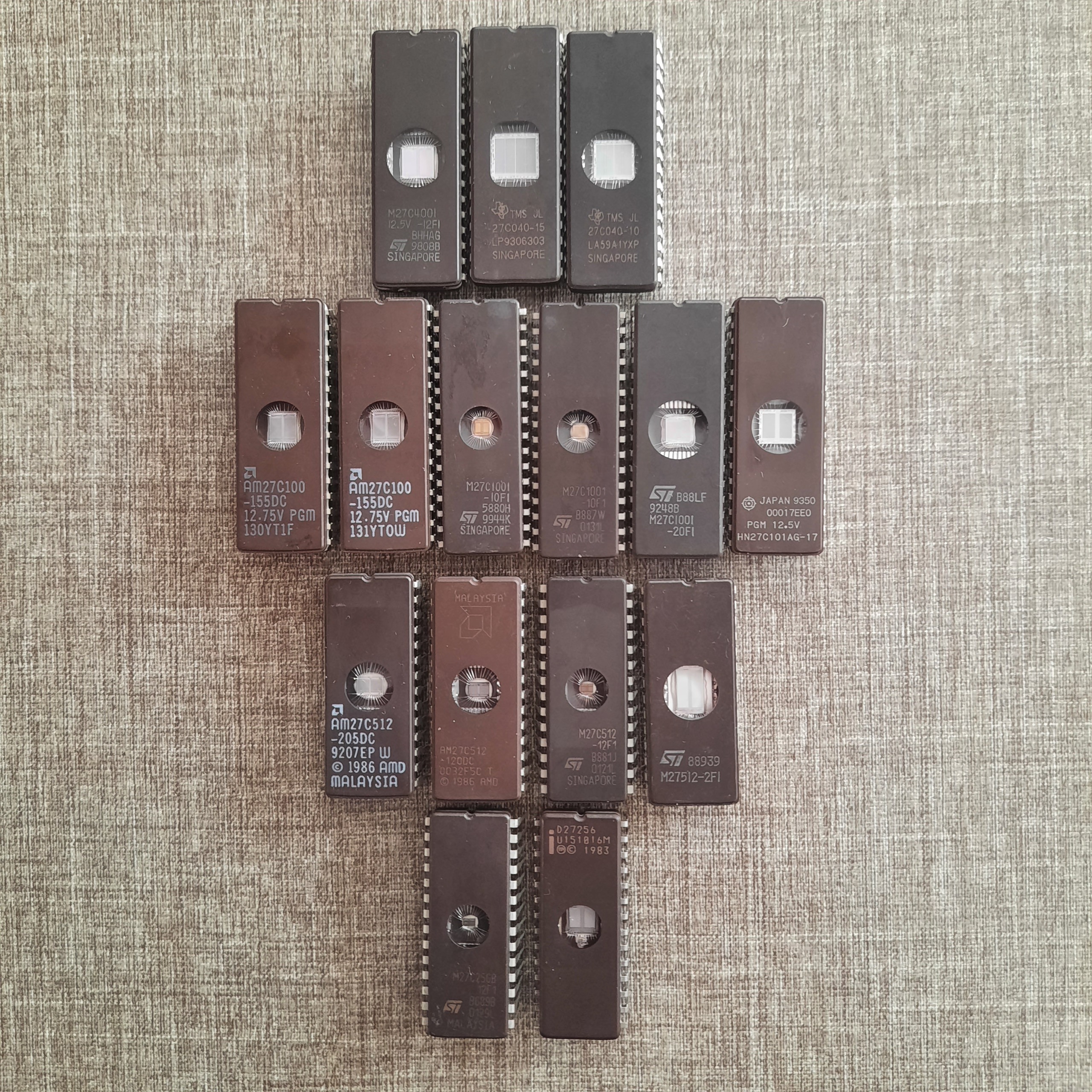 15 تا ایپرام UV کمیاب AM27C512, 27C100 ,27C040