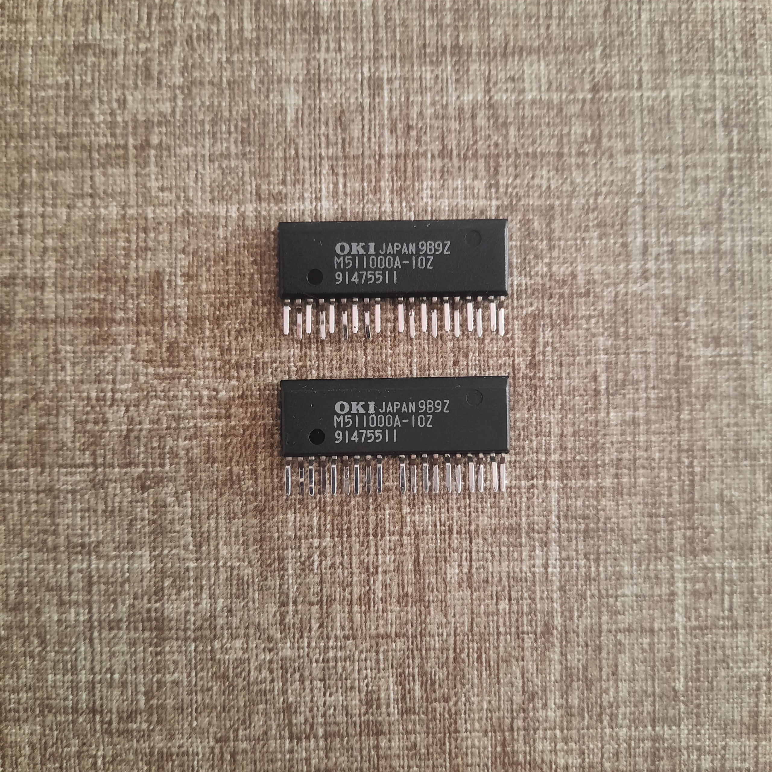 آی سی رم کمیاب OKI  M511000A-10Z