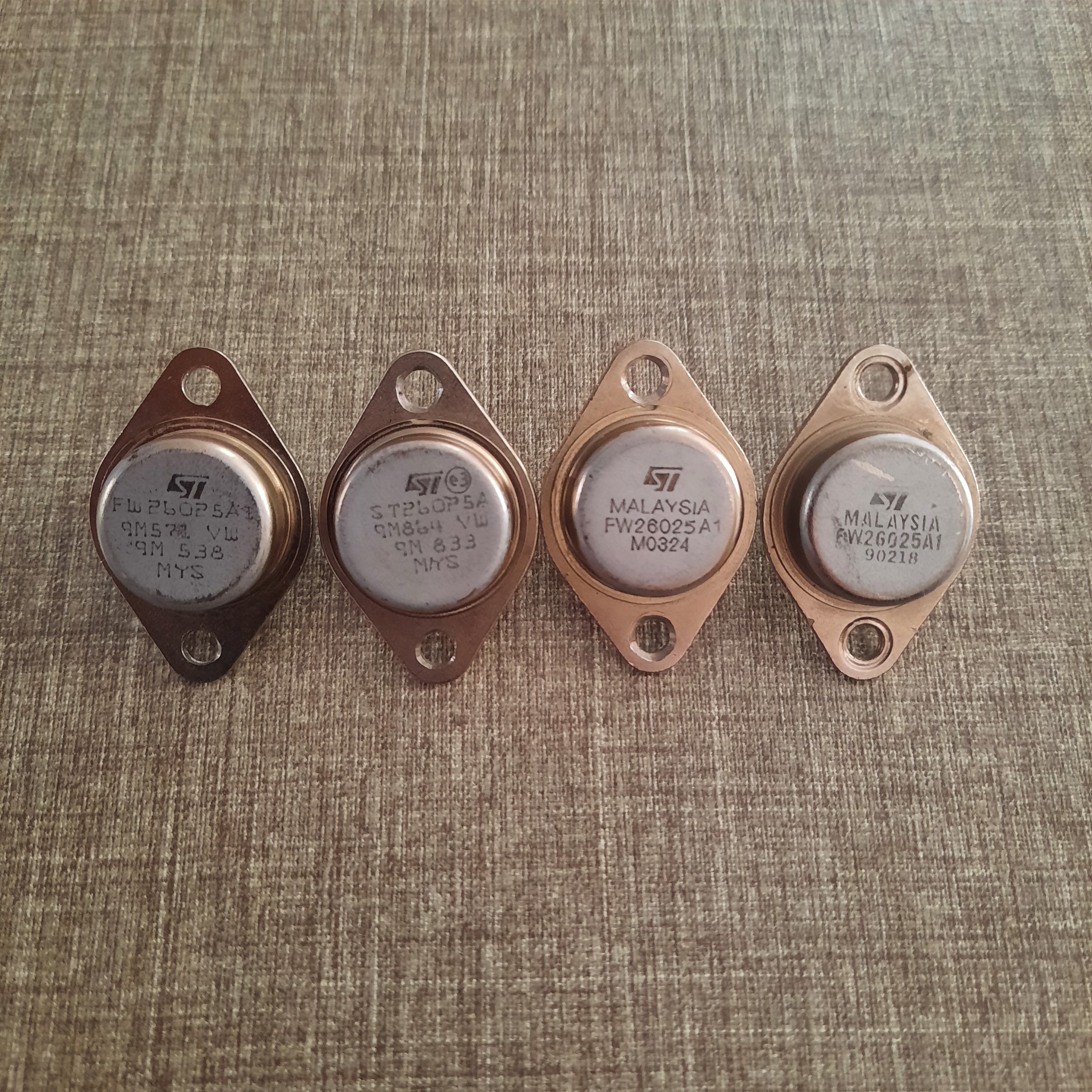 4 تا ترانزیستور مدول بخاری ST26025A یا FW26025A