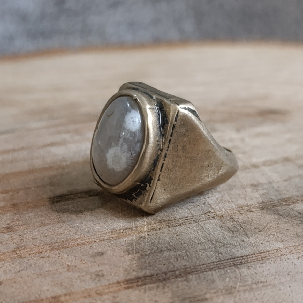 انگشتر کوارتز لامه دو چشم