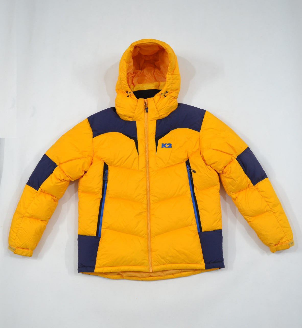 کاپشن پر ارتفاع K2