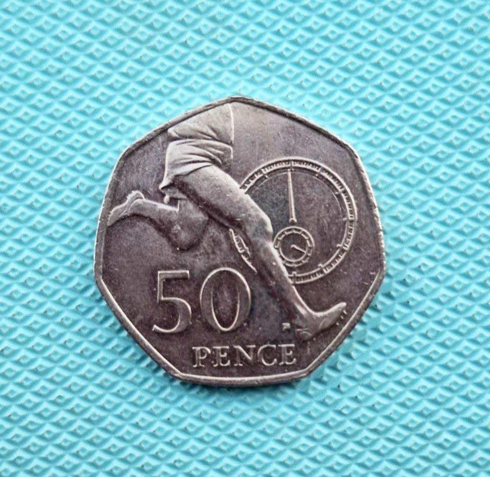 سکه 50 پنس یادبودی بریتانیا الیزابت دوم 2004