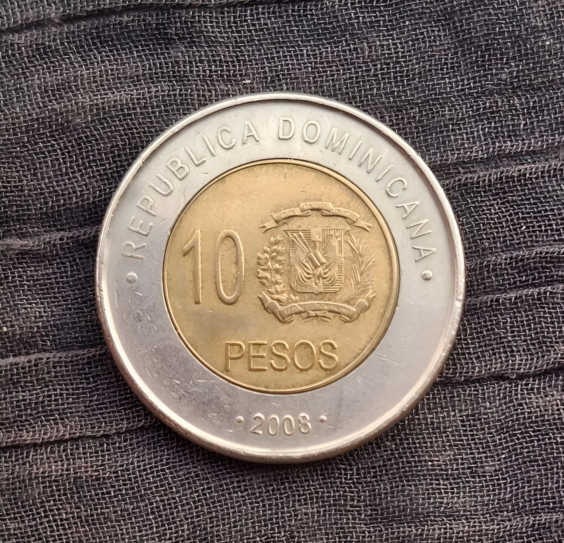 سکه 10 پزو کمیاب دومینیکن 2008
