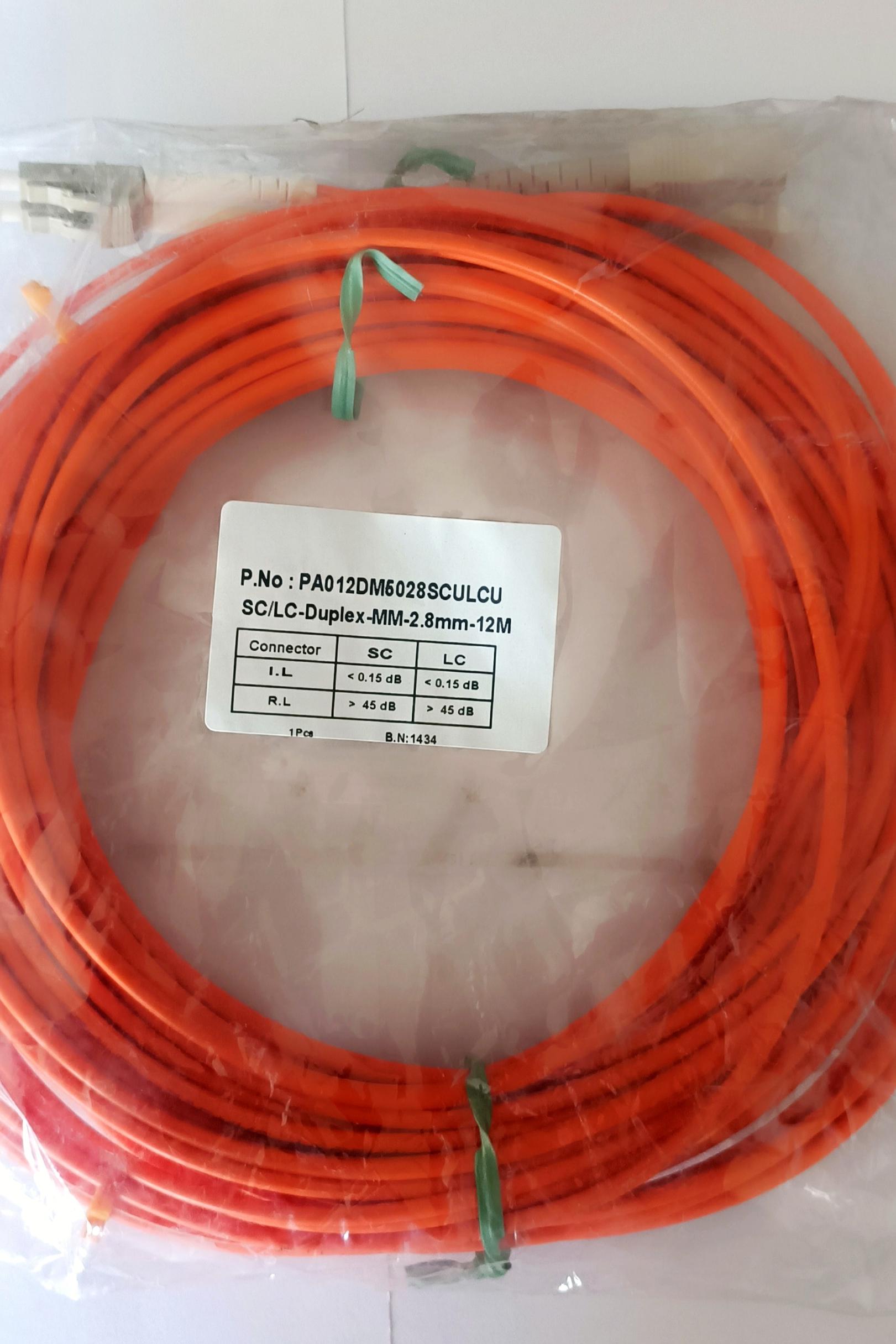 کابل پچ کورد فیبر نوری - 12 متری