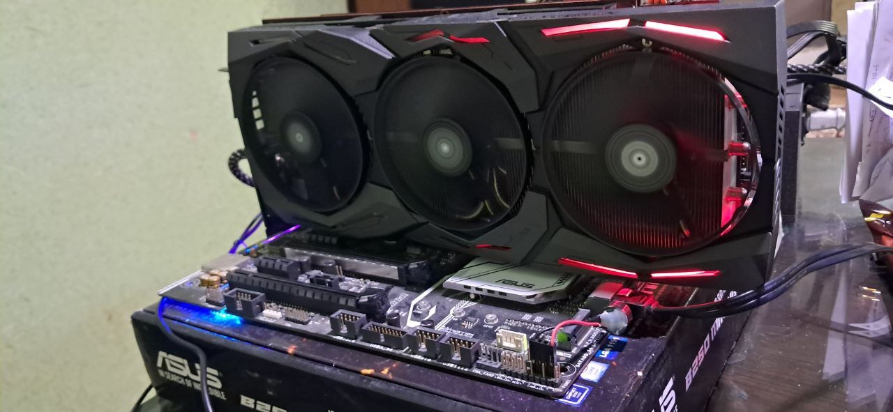 کارت گرافیک 5700 asus ROG