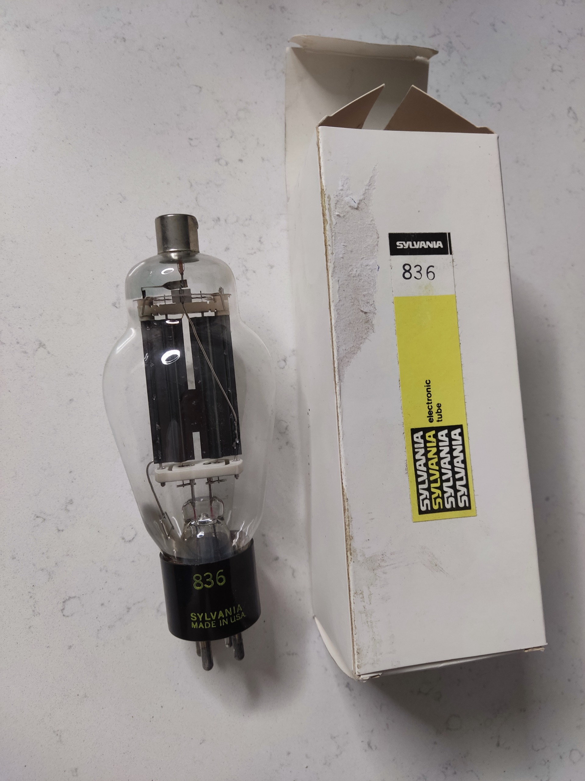 لامپ خلا آمریکایی رکتیفایر silvania 836