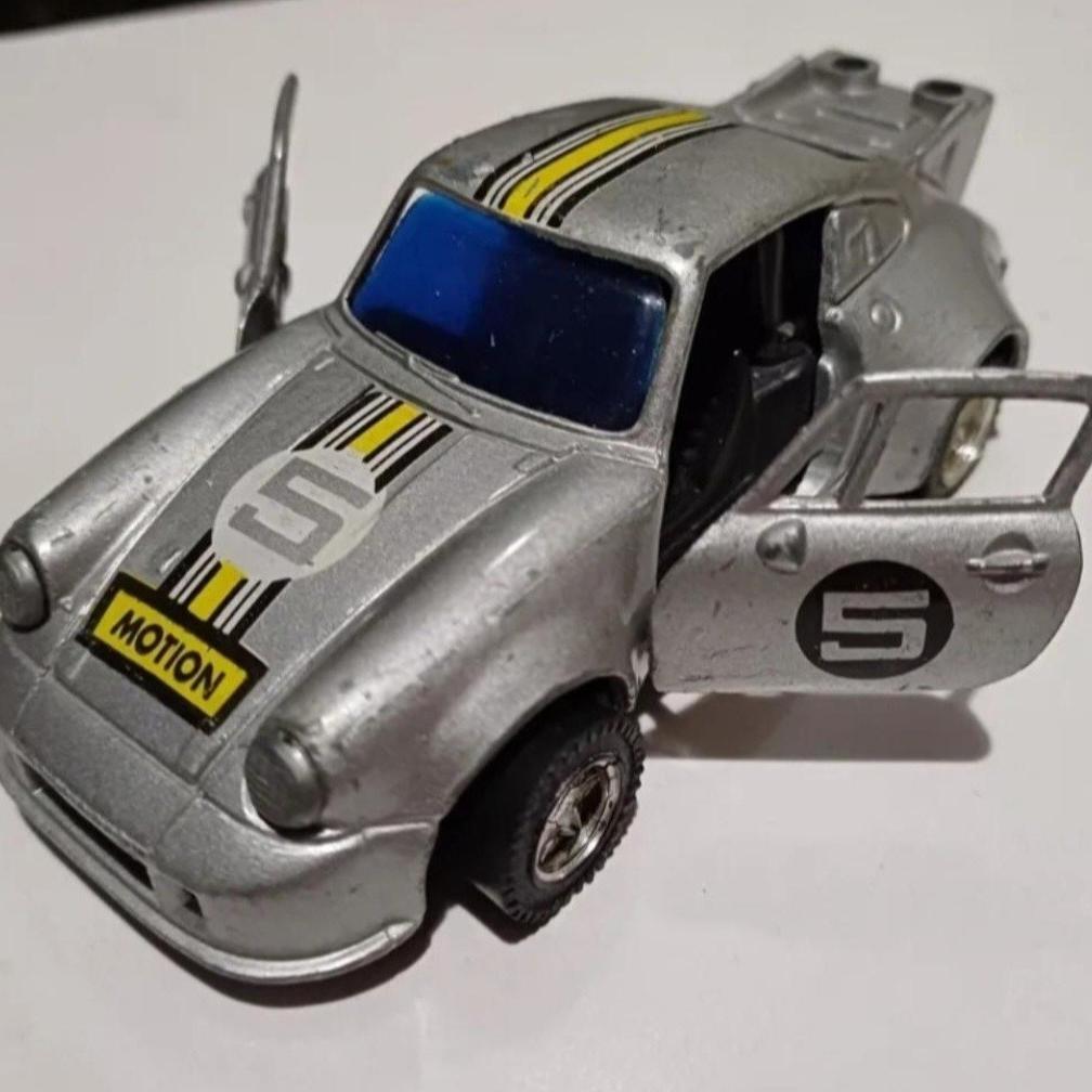 ماکت فلزی قدیمی