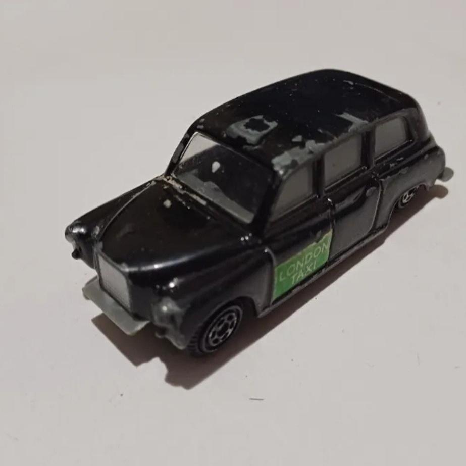 ماکت ماشین قدیمی