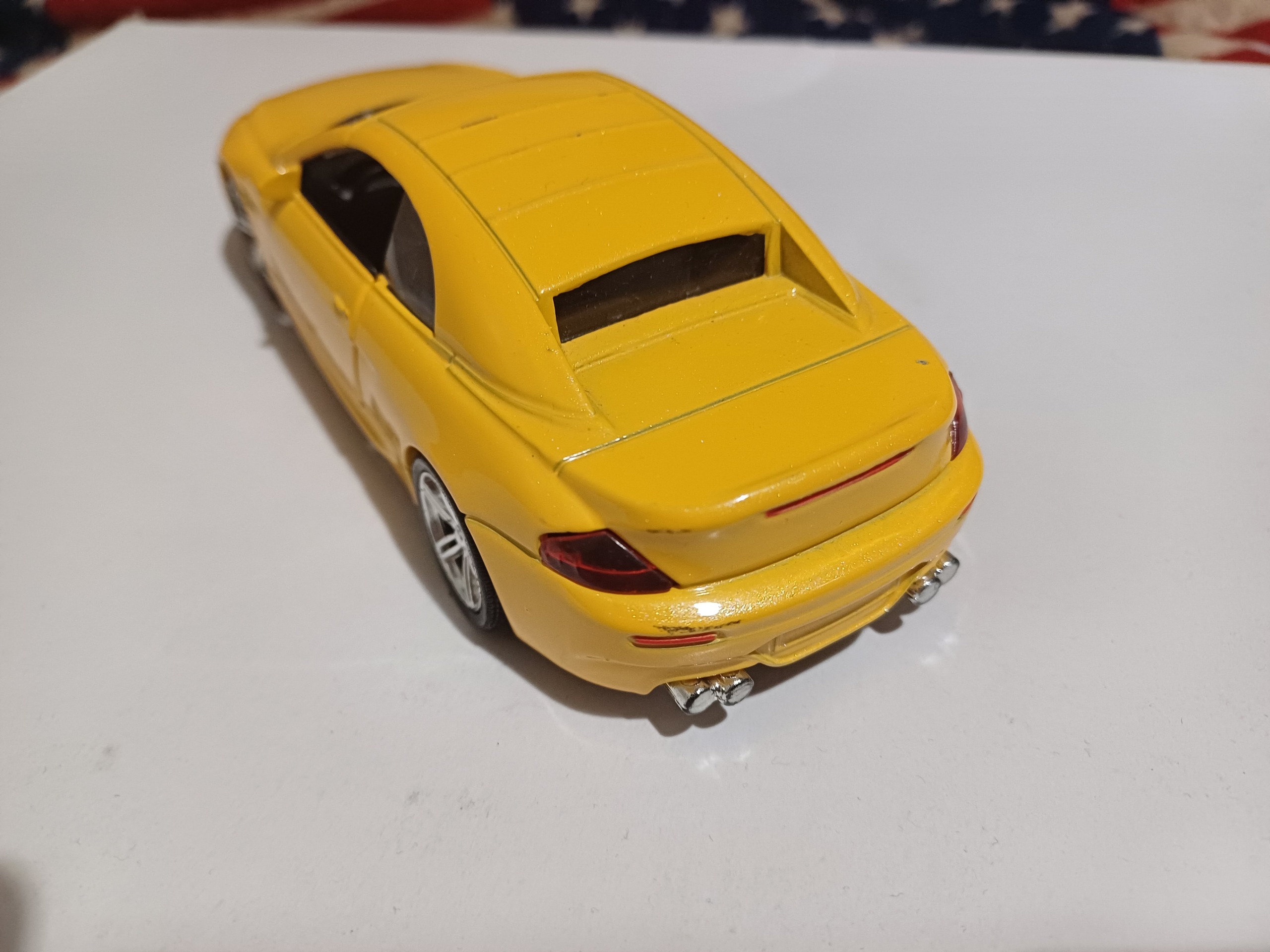 ماکت ماشین فلزی