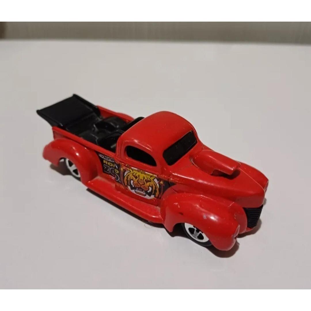 ماکت کوچک فلزی