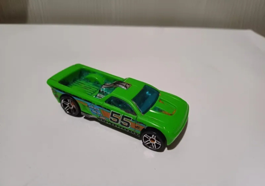 ماکت کوچک فلزی