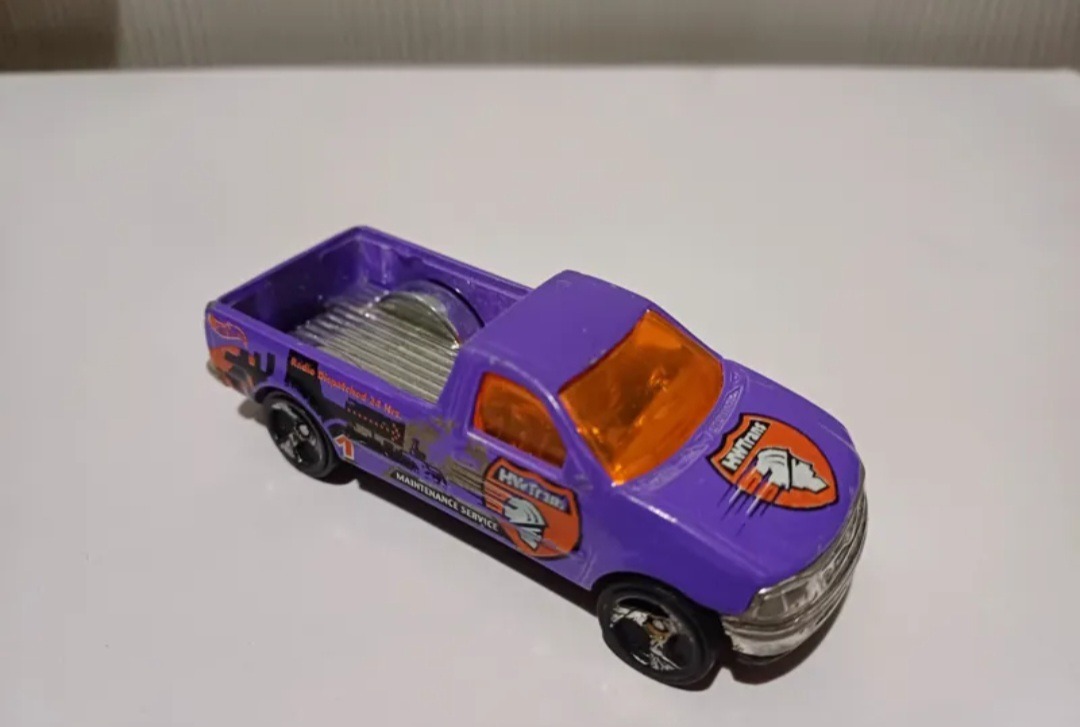 ماکت کوچک فلزی