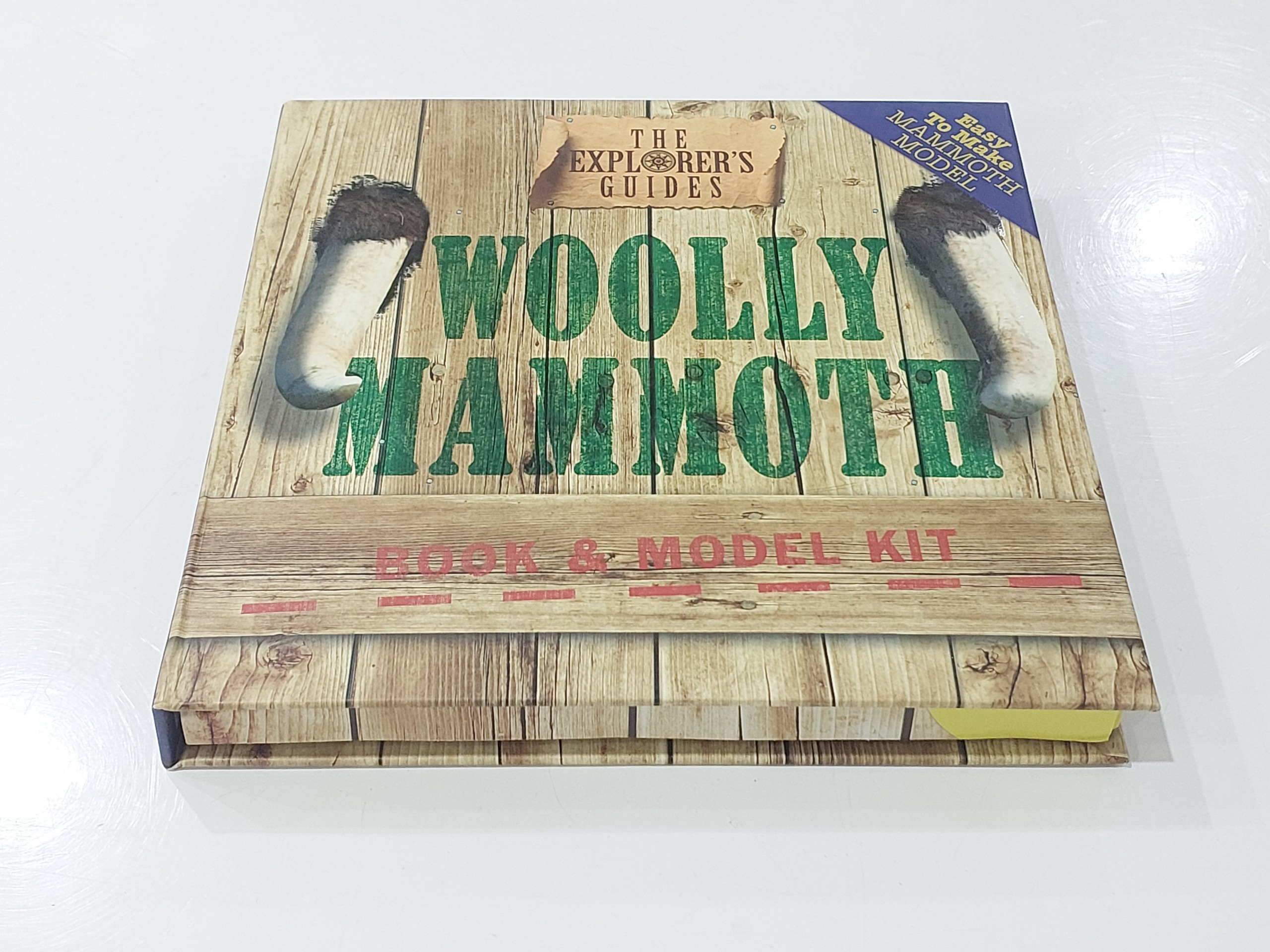 WOOLLY MAMMOTH کتاب و کیت ماکت نایاب