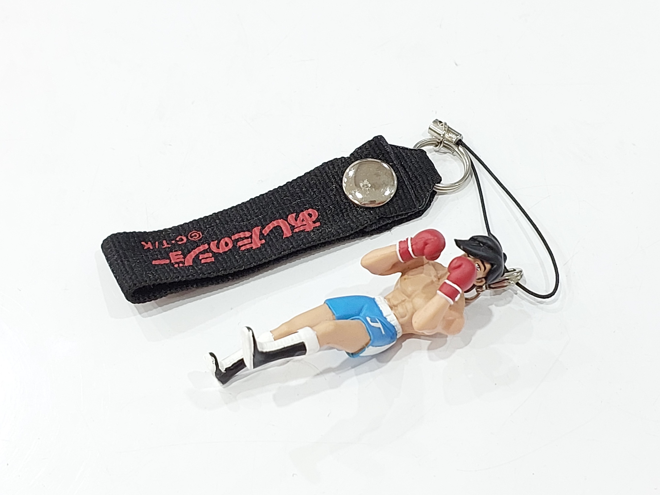 جاکلیدی و آویز طرح بوکسور بسیار زیبا و ارزشمند