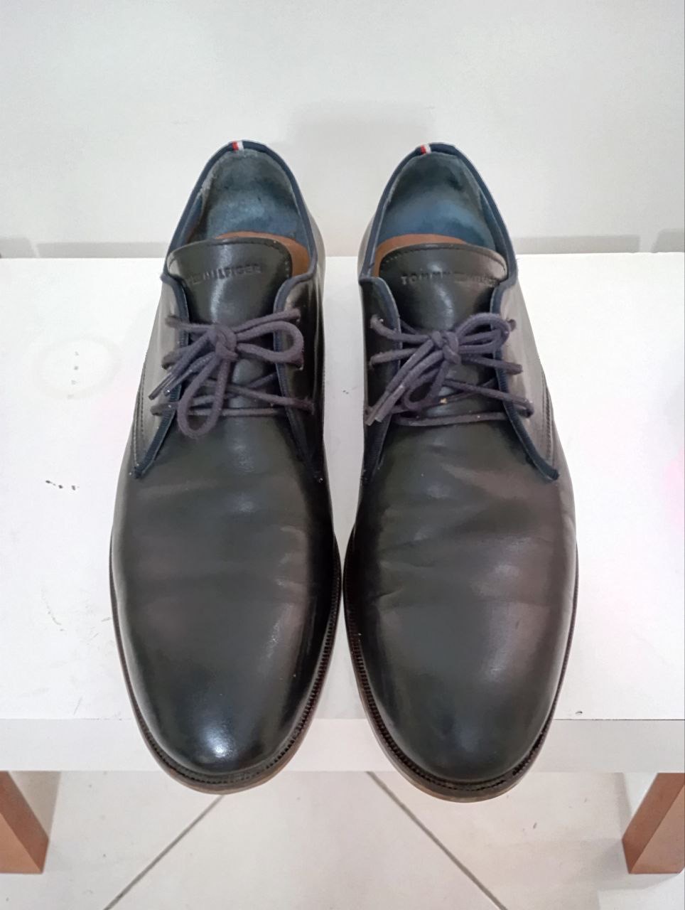 کفش مردانه چرم طبیعی برند Tommy Hilfiger سایز 43