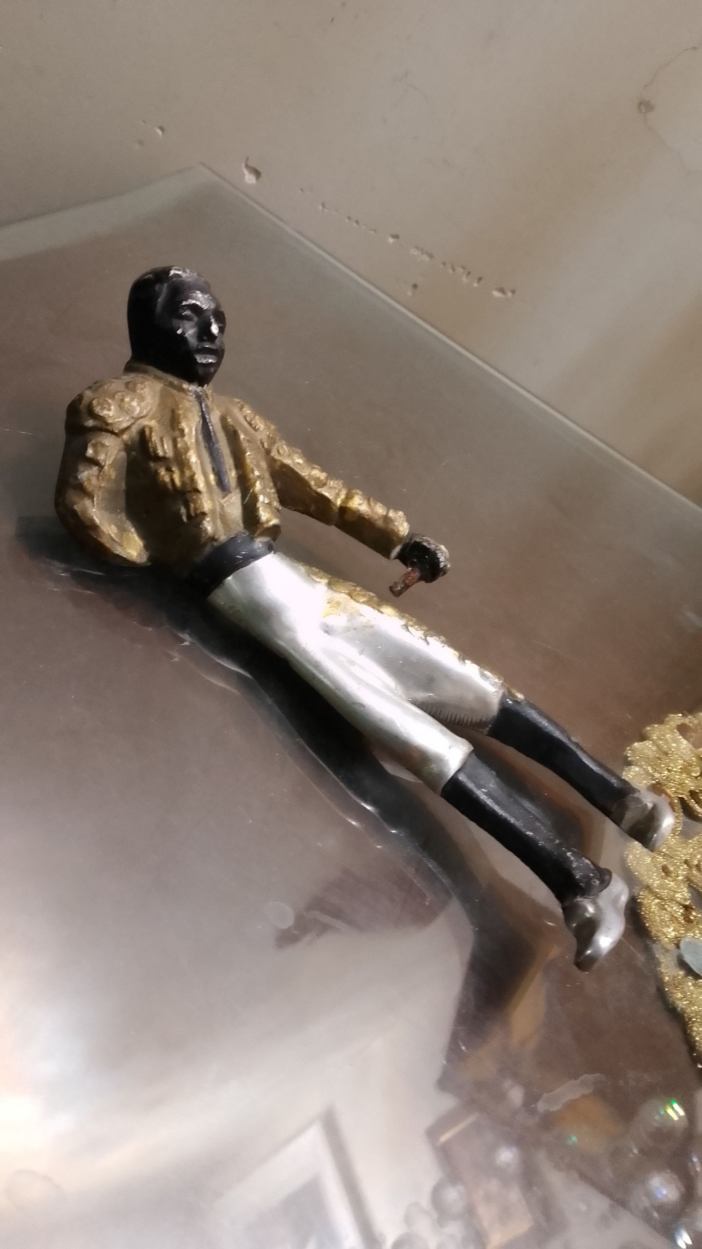 مجسمه دیوارکوب گوژپشت نتردام قدیمی تمام فلزی