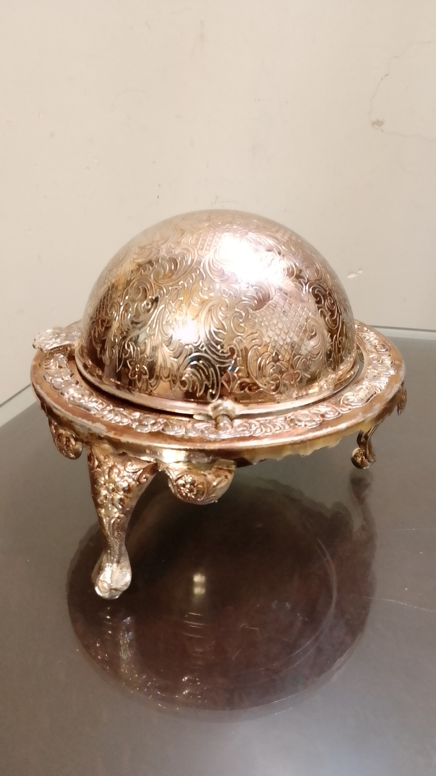 شکلات خوری خاویار خوری سیلور انگلیس مارکدار