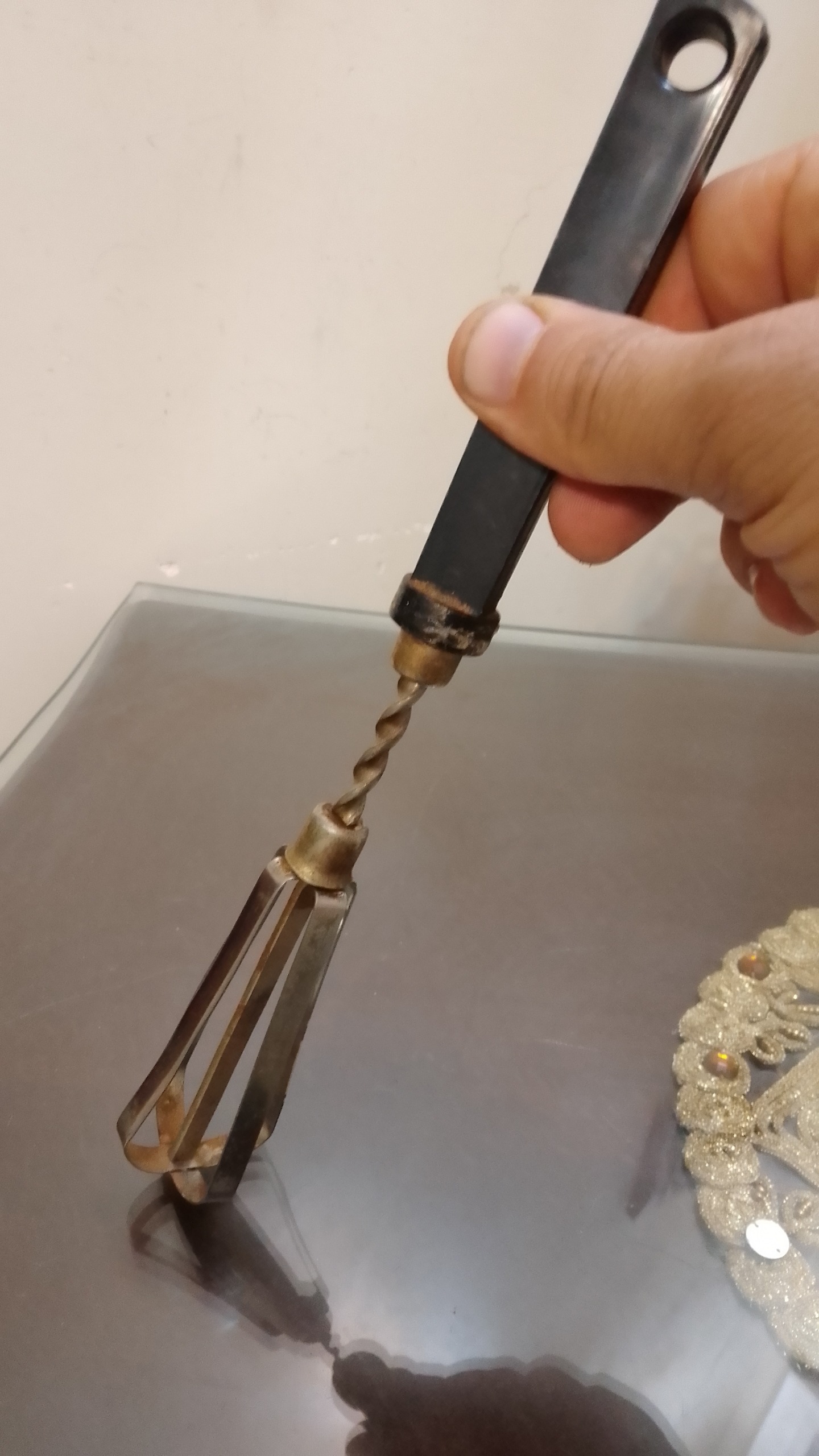 همزن دستی فنری فشاری قدیمی آنتیک