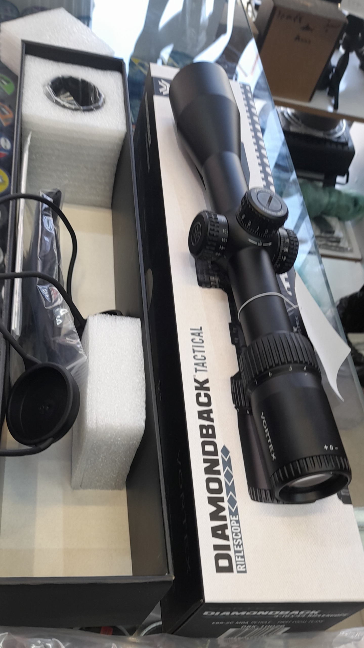دوربین تفنگی ورتکس FFP 4_16×44