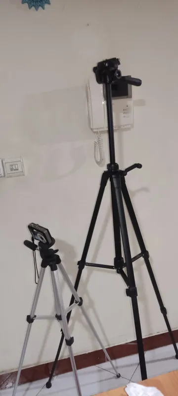 سه پایه حرفه ای دوربین